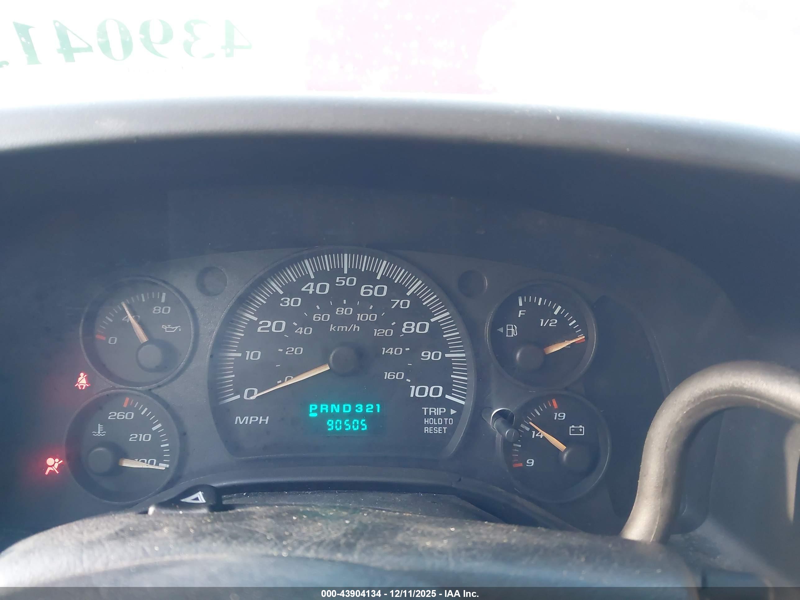 CHEVROLET EXPRESS image 7