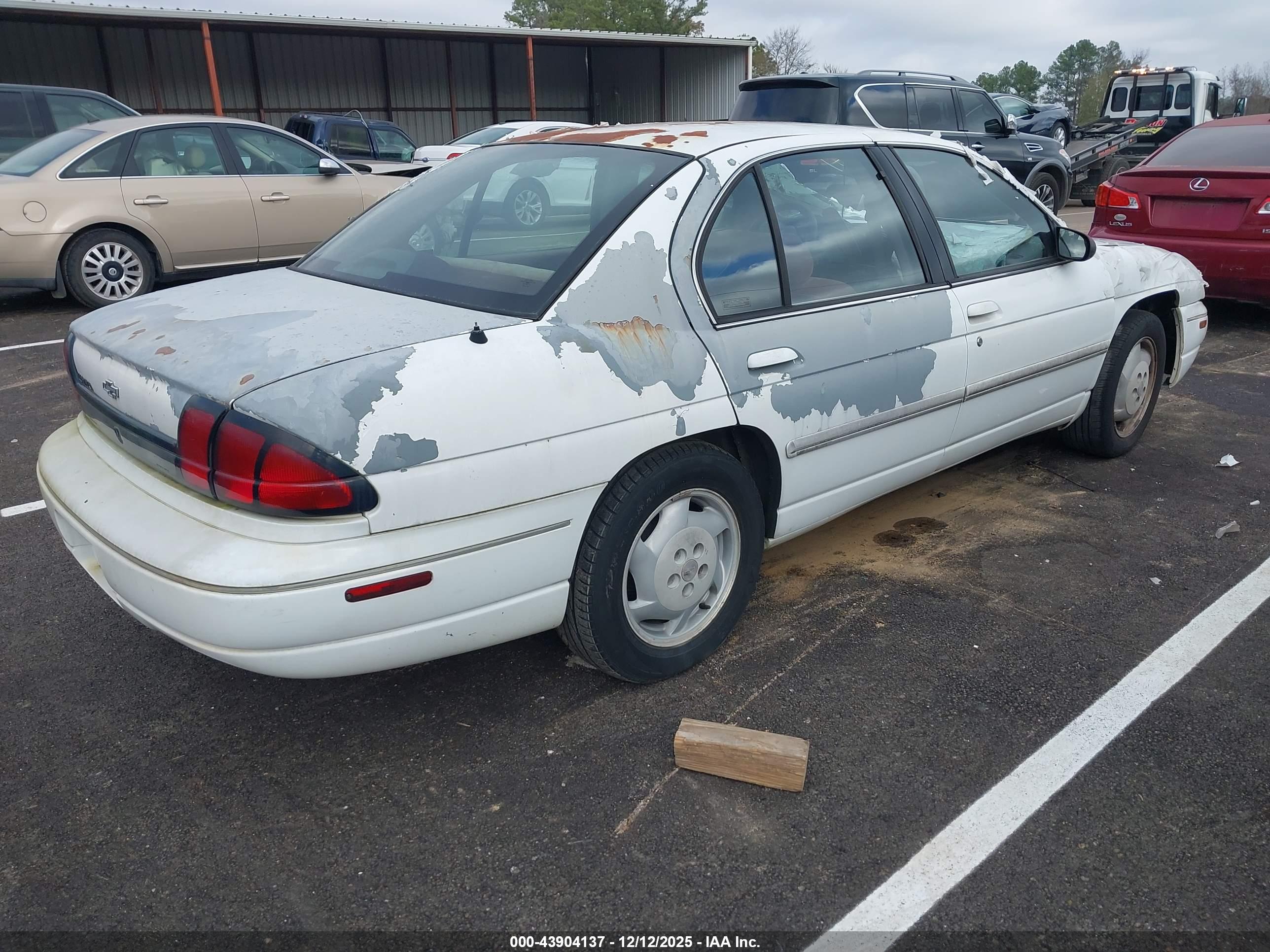 CHEVROLET LUMINA image 4