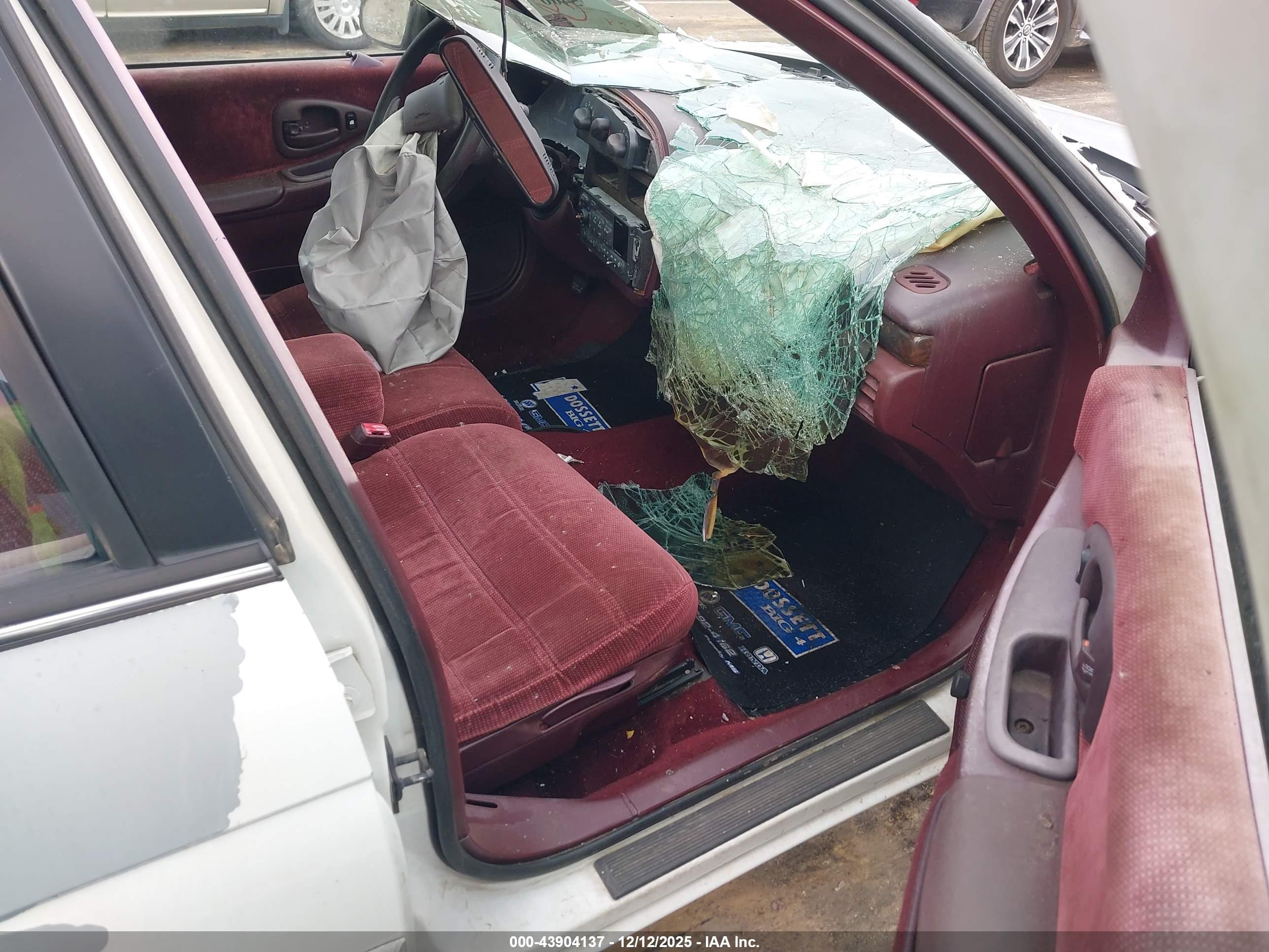CHEVROLET LUMINA image 5