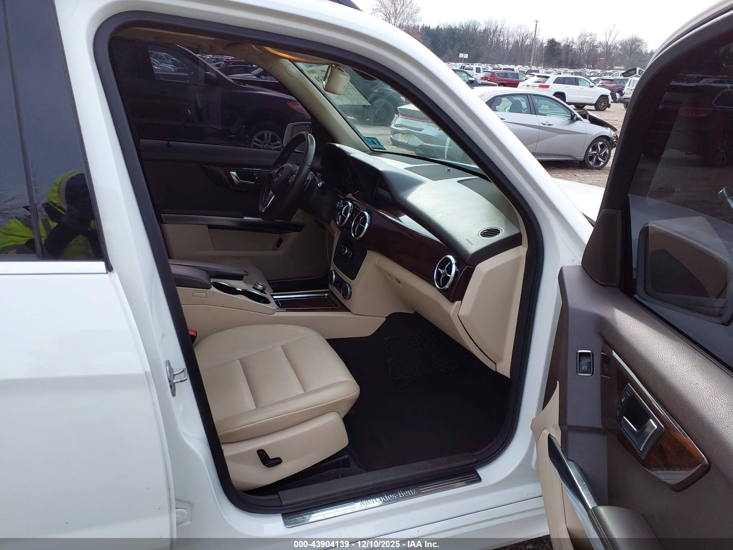 MERCEDES-BENZ GLK image 5