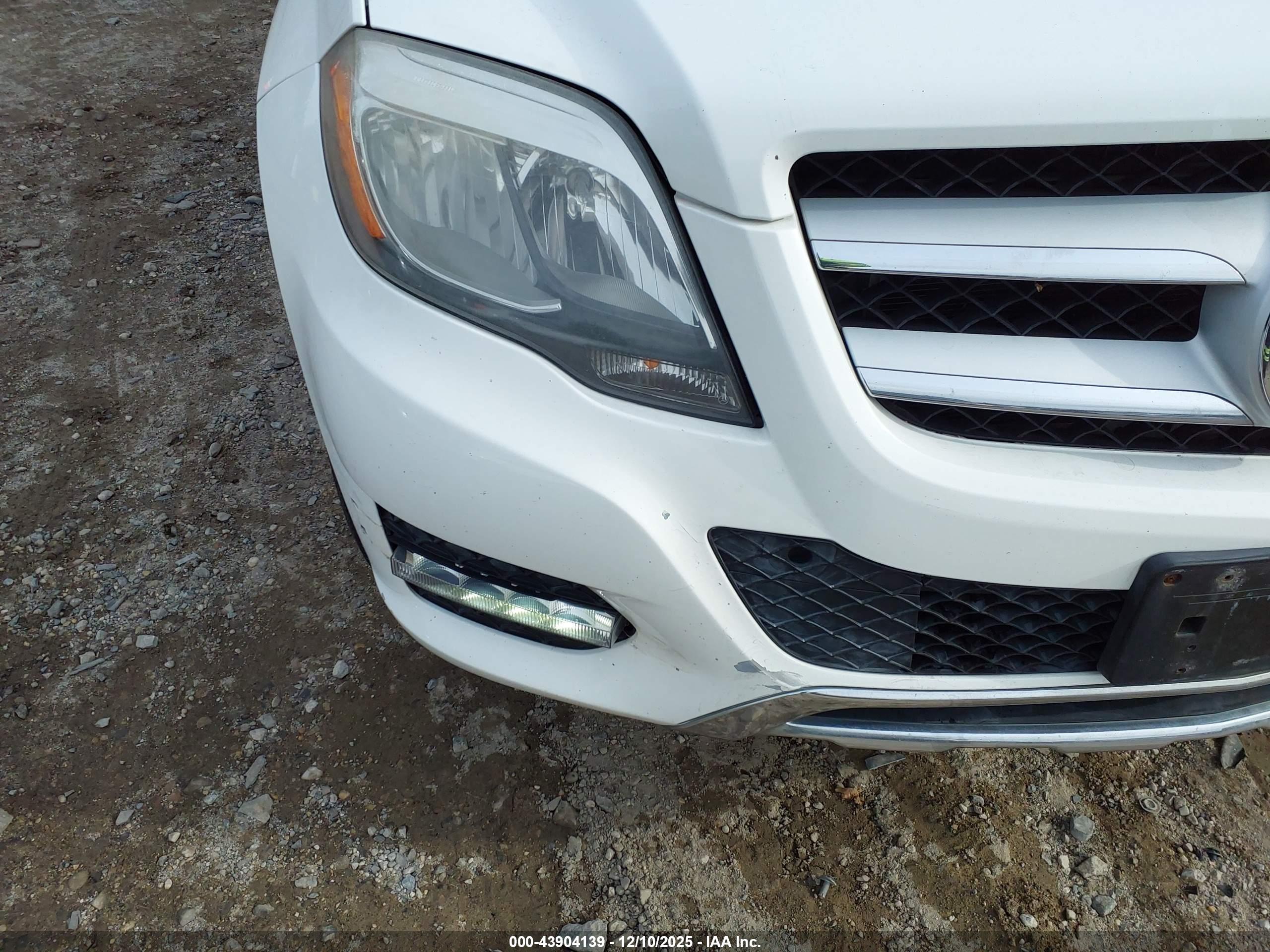 MERCEDES-BENZ GLK image 6
