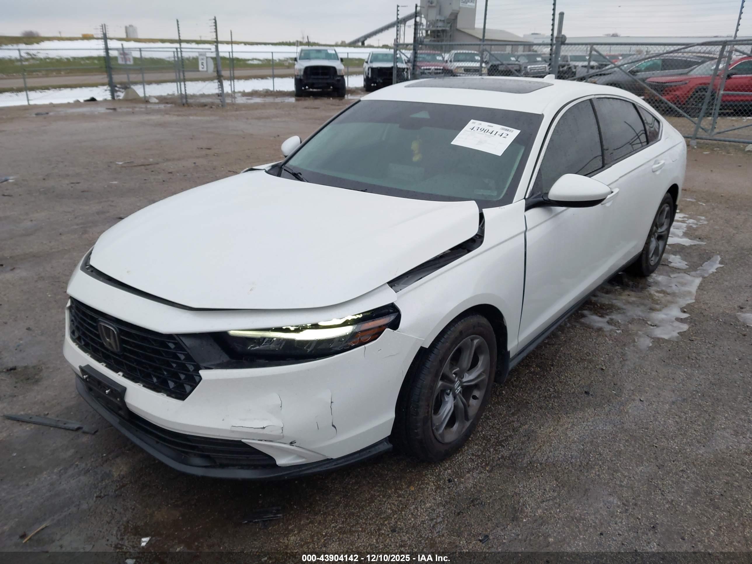 HONDA ACCORD image 2