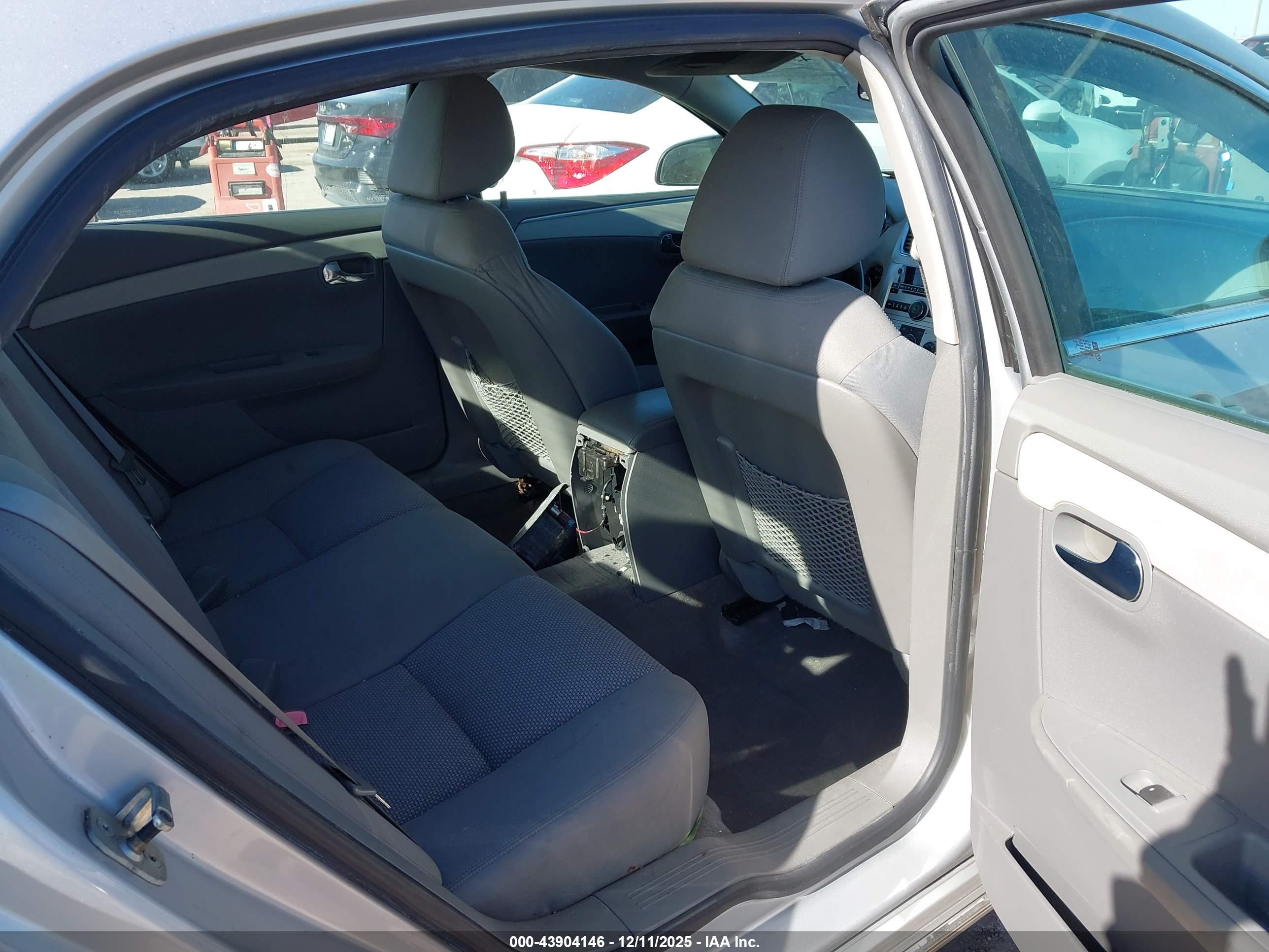 CHEVROLET MALIBU image 8