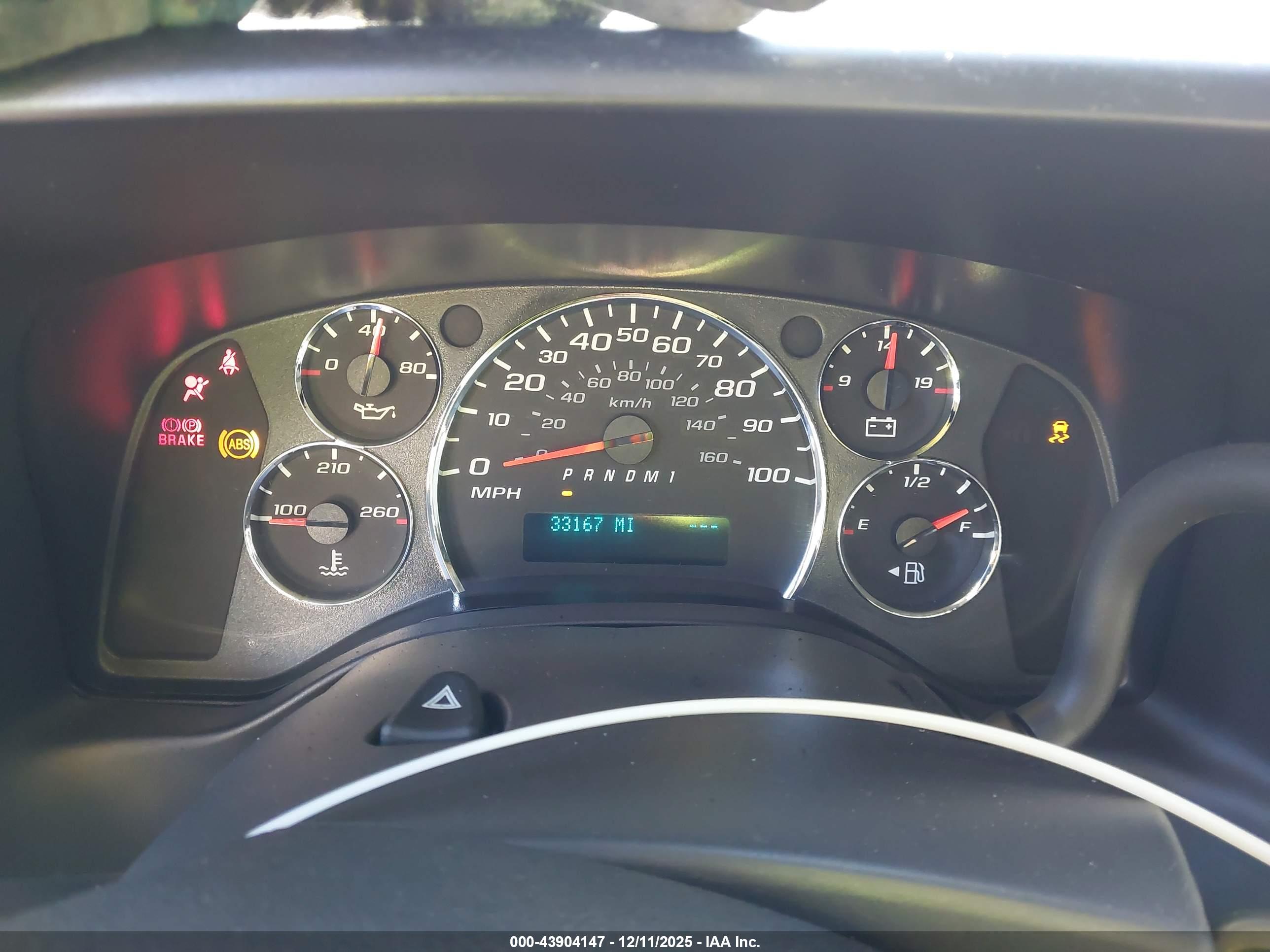 CHEVROLET EXPRESS image 7