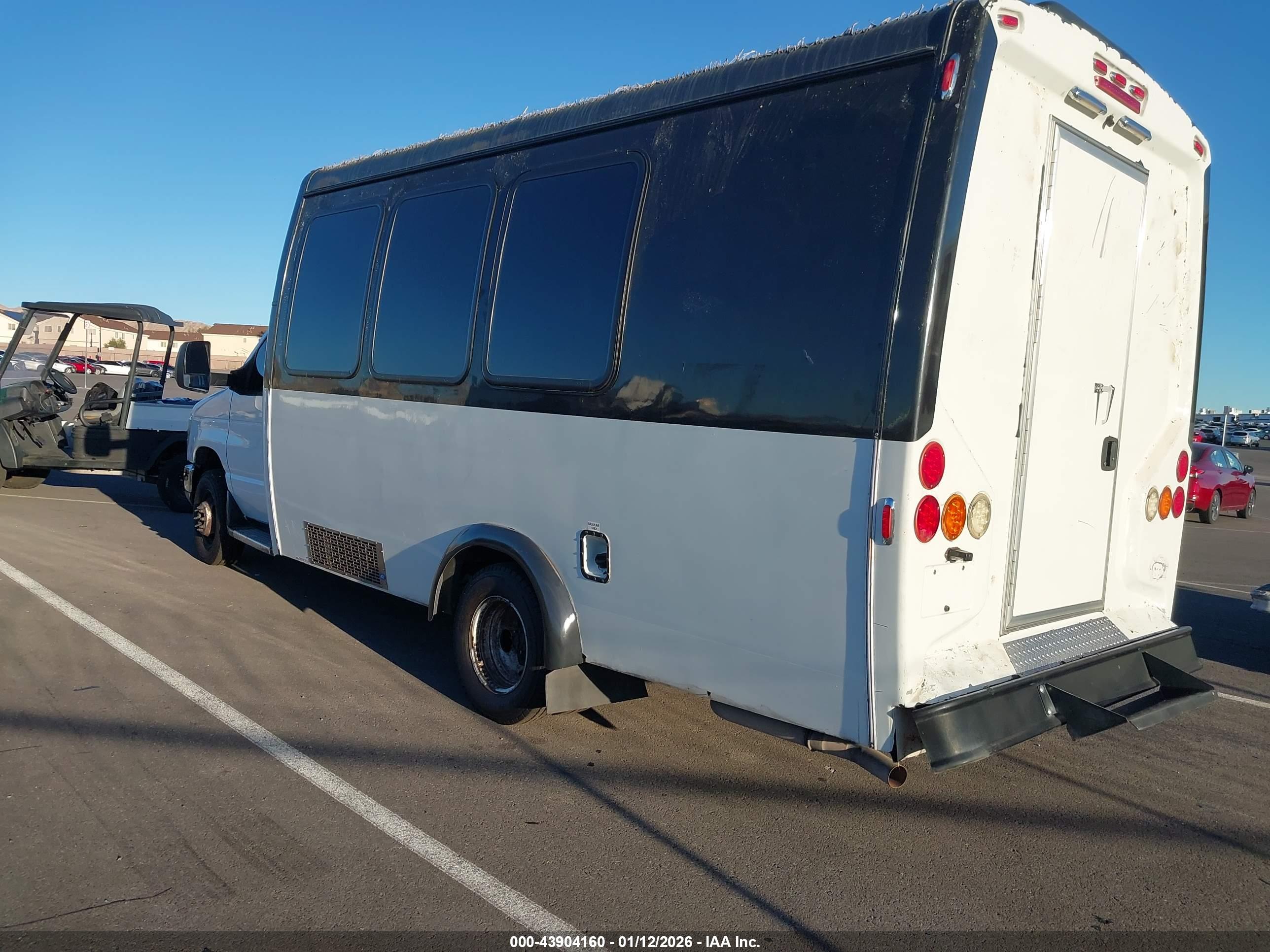 FORD E-350 image 3