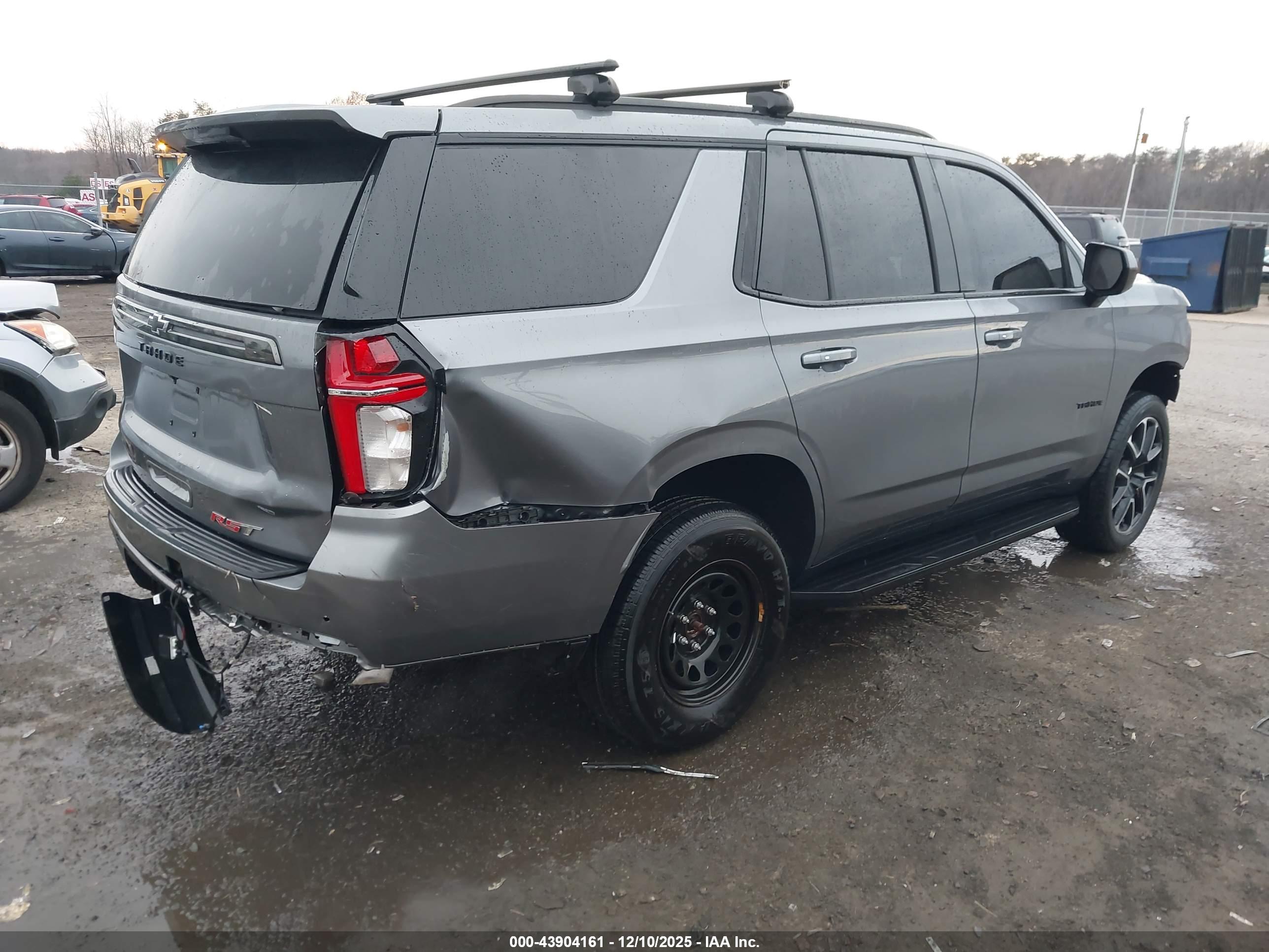 CHEVROLET TAHOE image 4