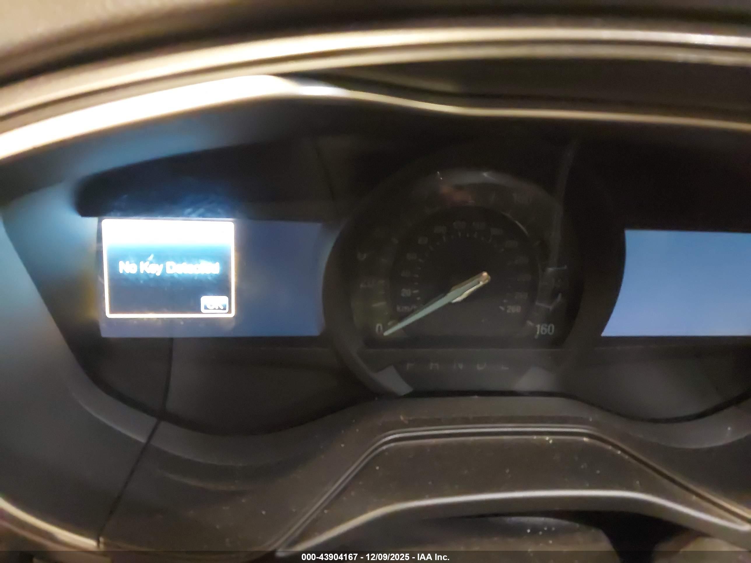 FORD FUSION image 7