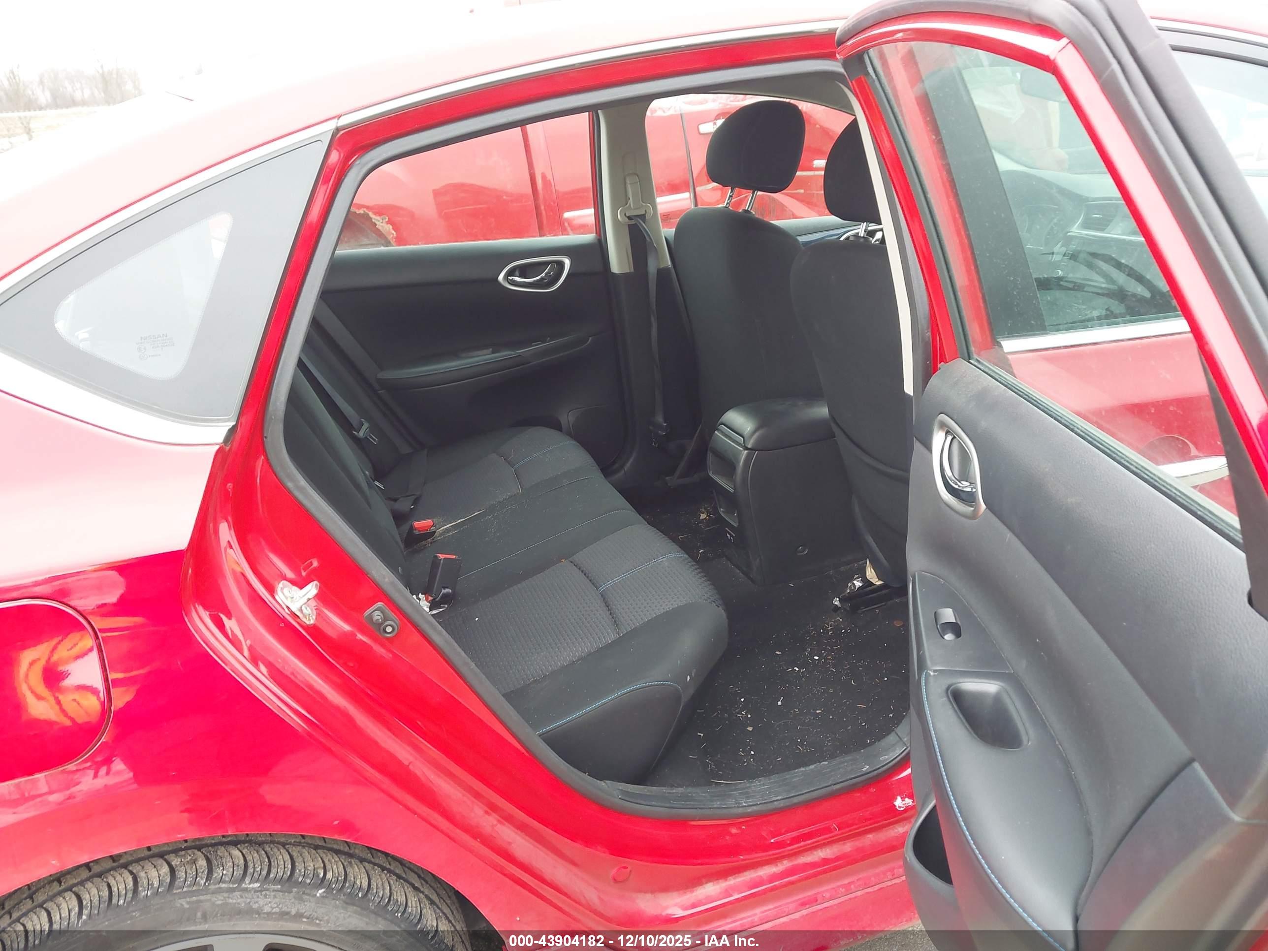 NISSAN SENTRA image 8