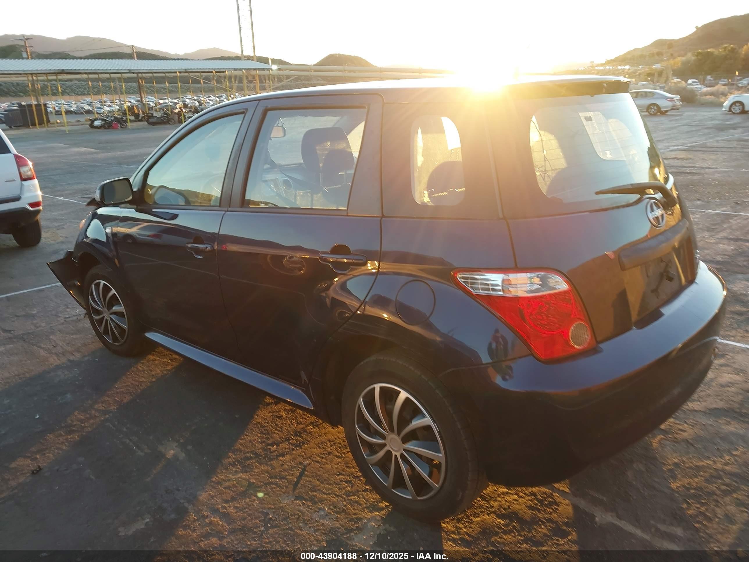 SCION XA image 3