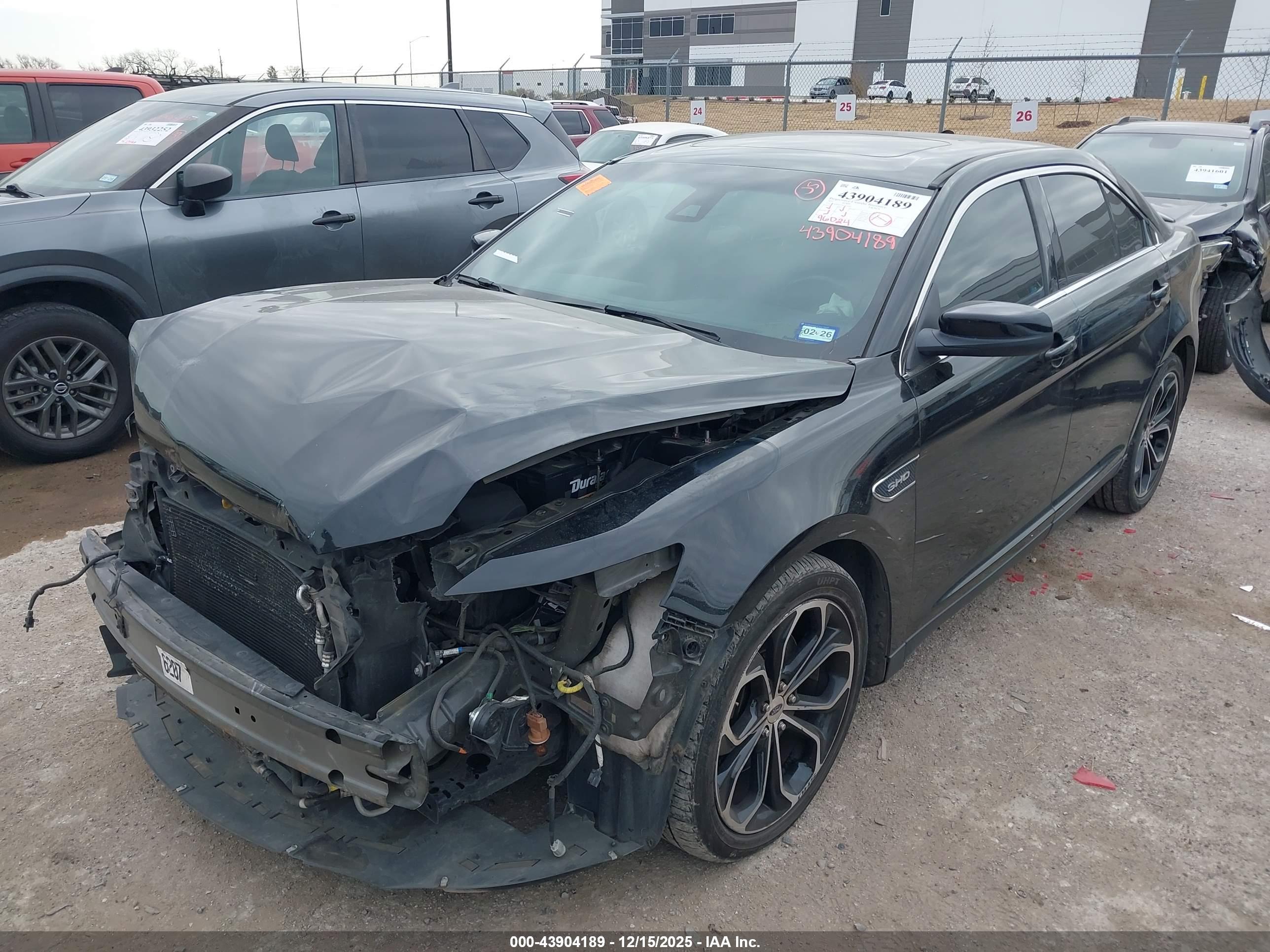 FORD TAURUS image 2