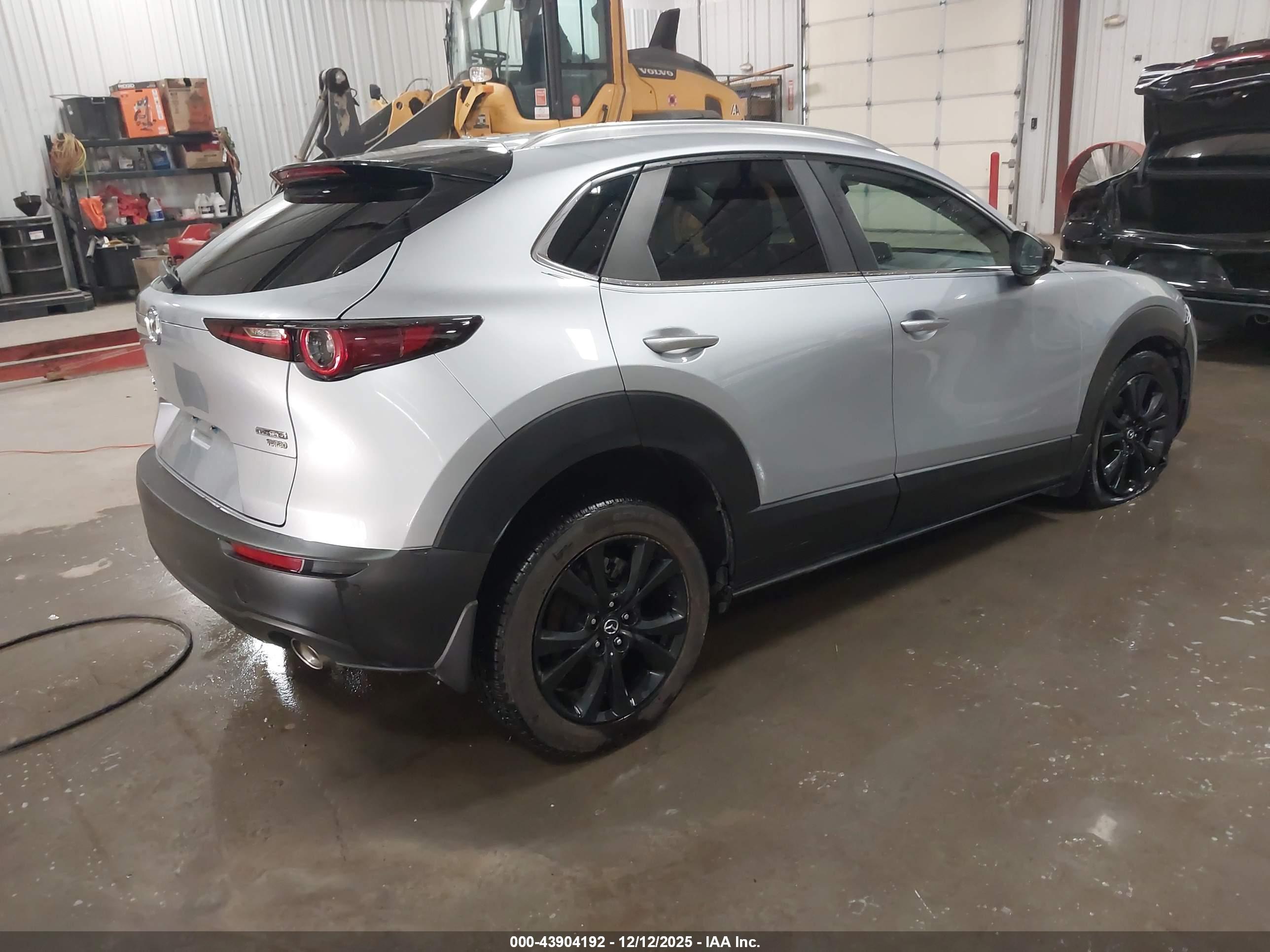 MAZDA CX-30 image 4