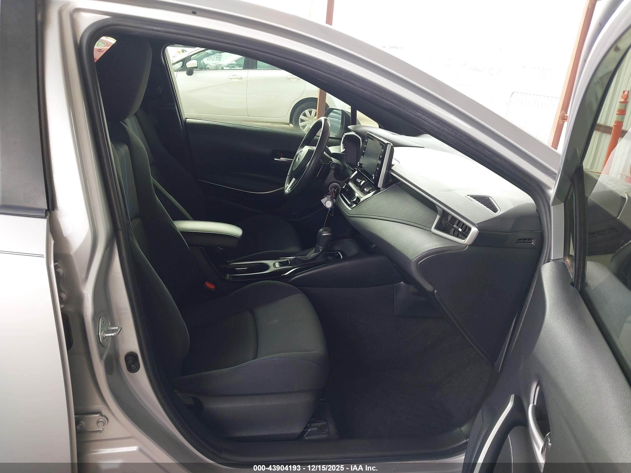 TOYOTA COROLLA image 5