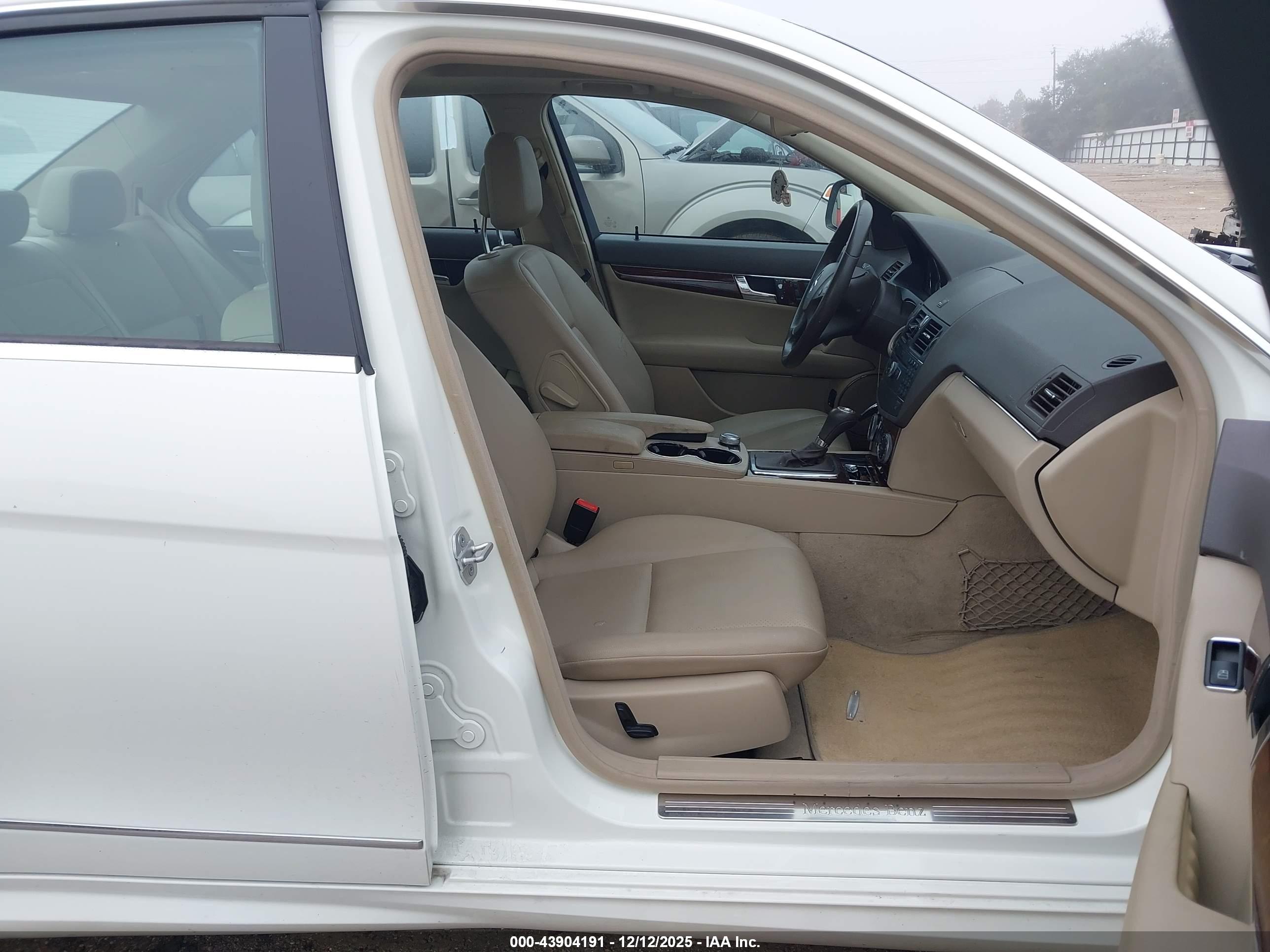MERCEDES-BENZ C image 5