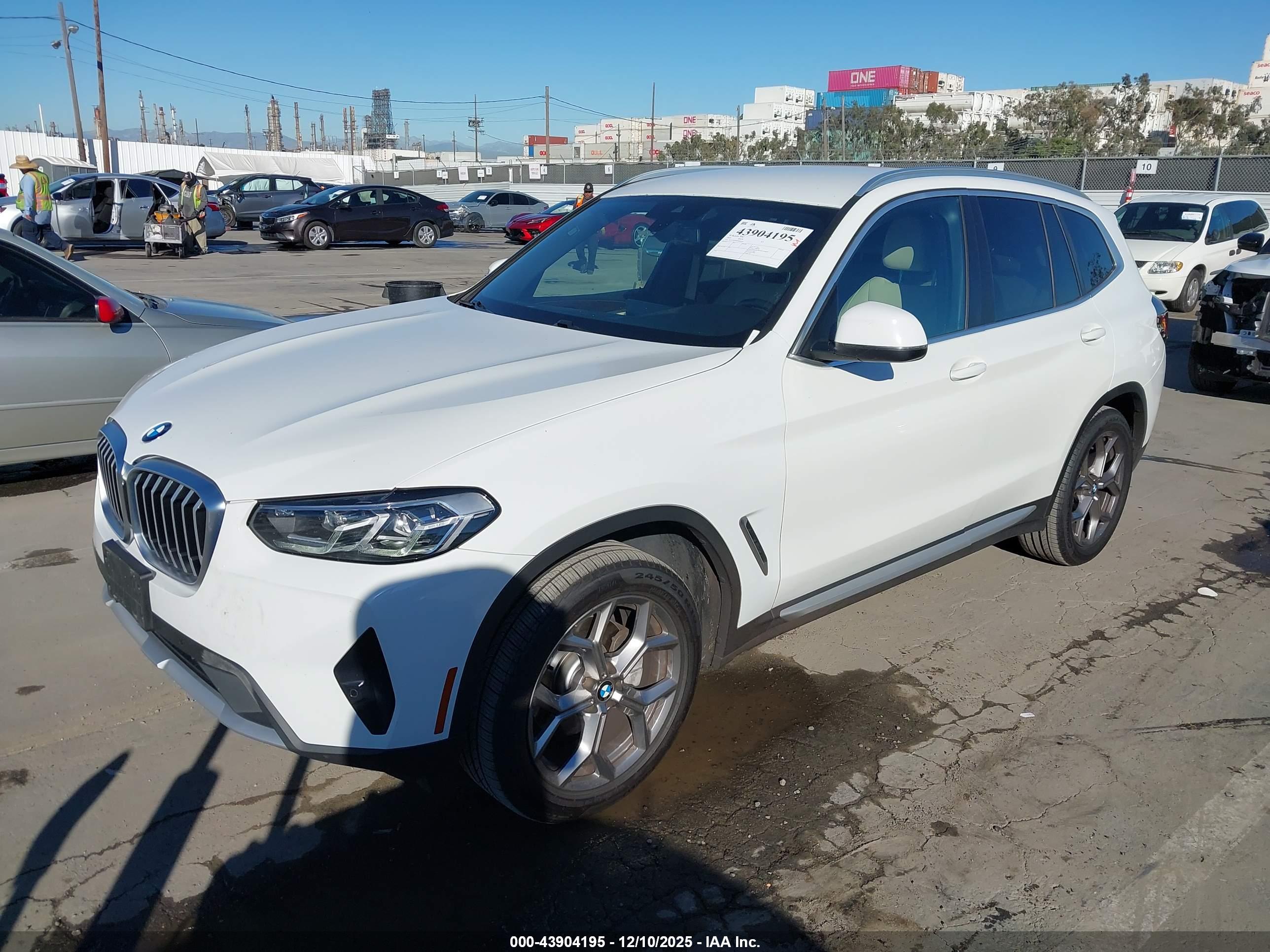 BMW X3 image 2
