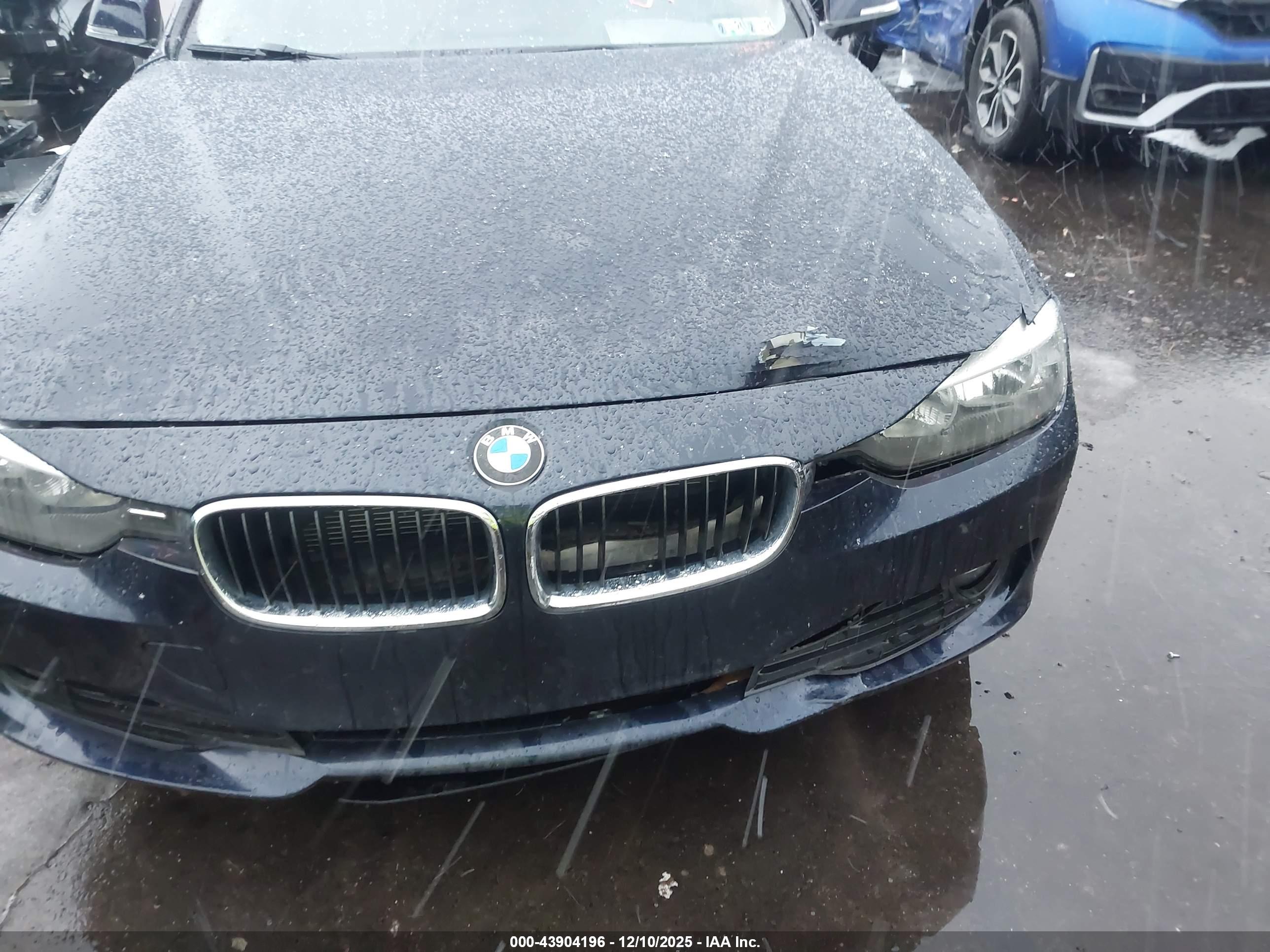 BMW 320I image 6