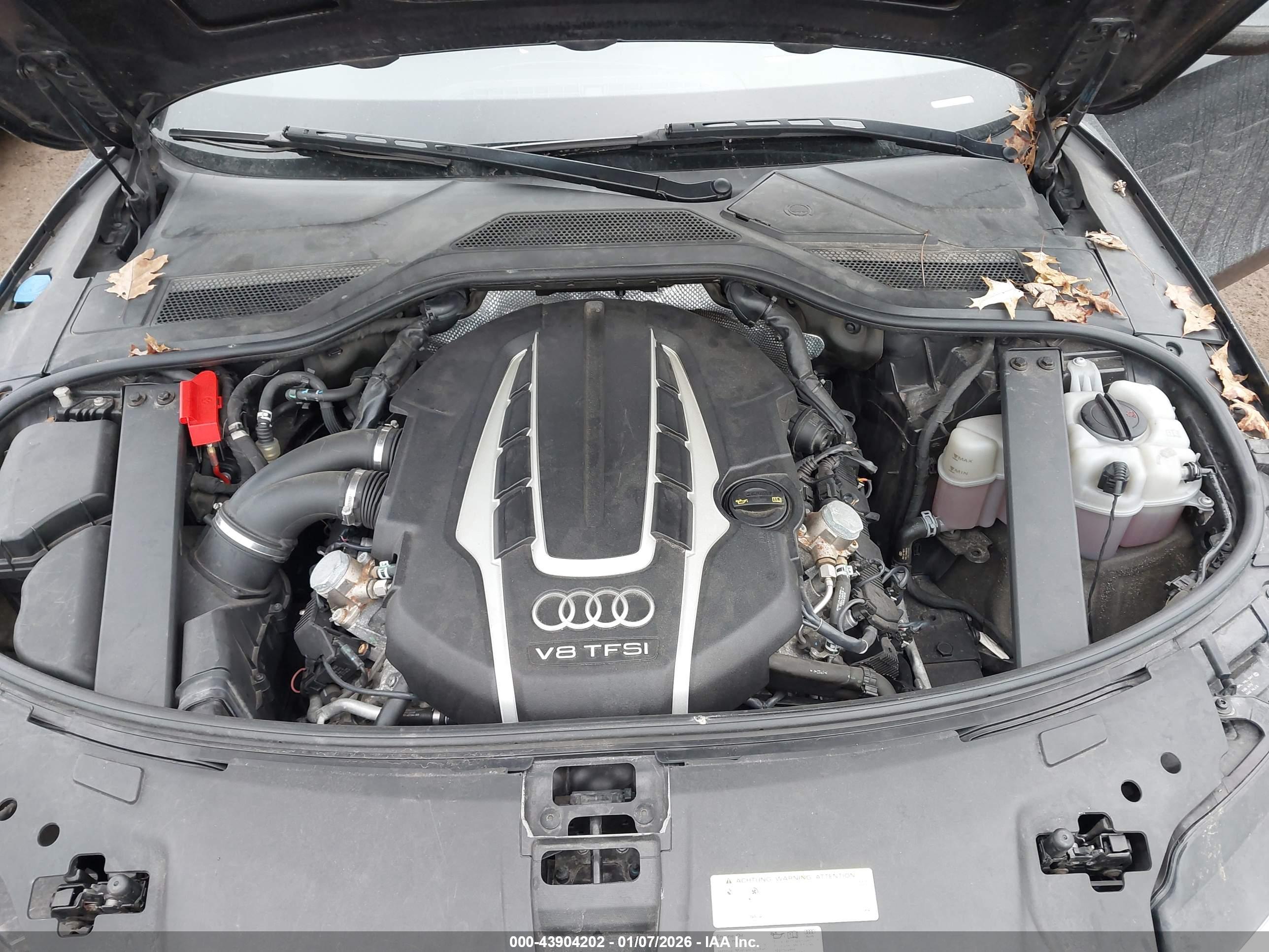 AUDI A8 image 10
