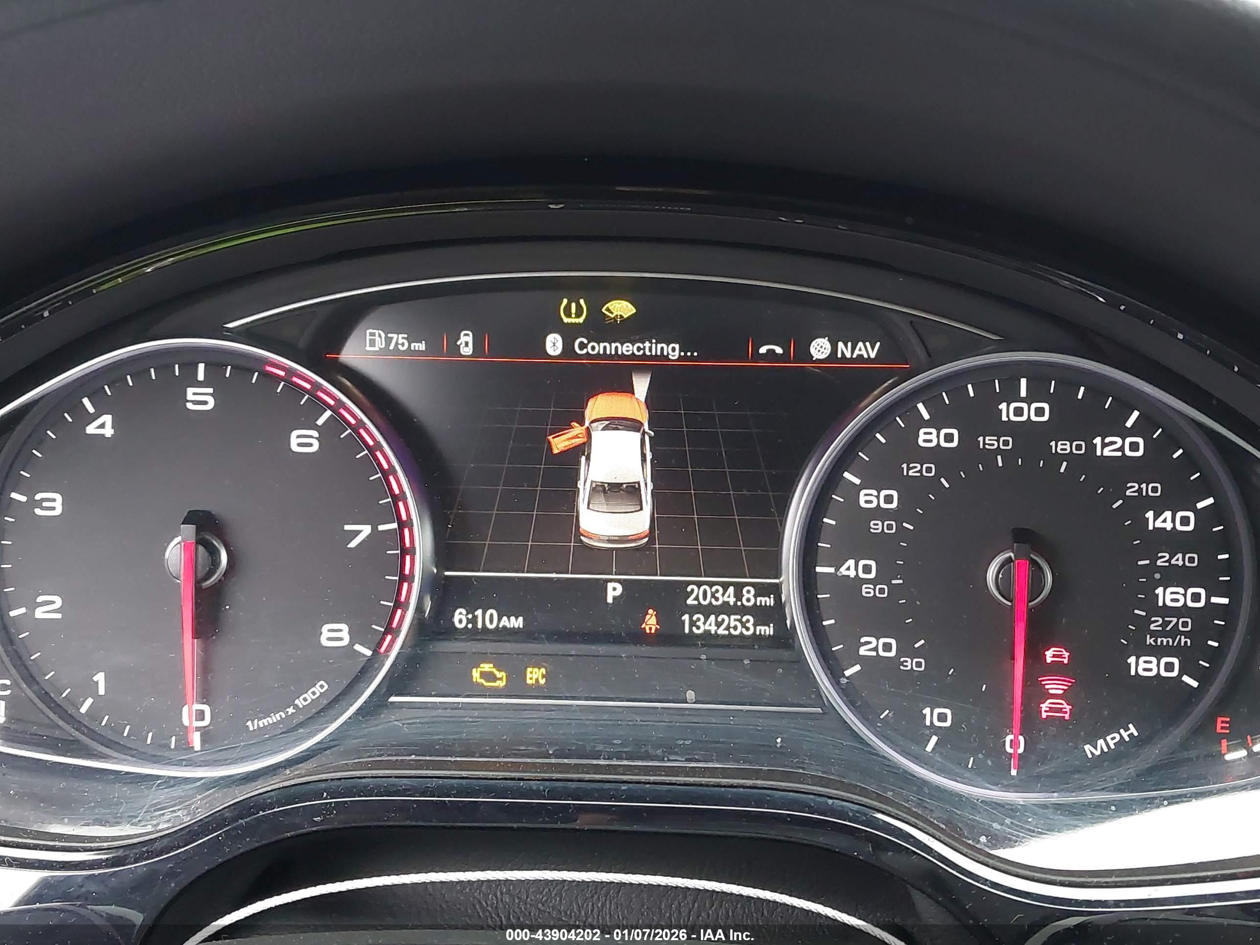 AUDI A8 image 7