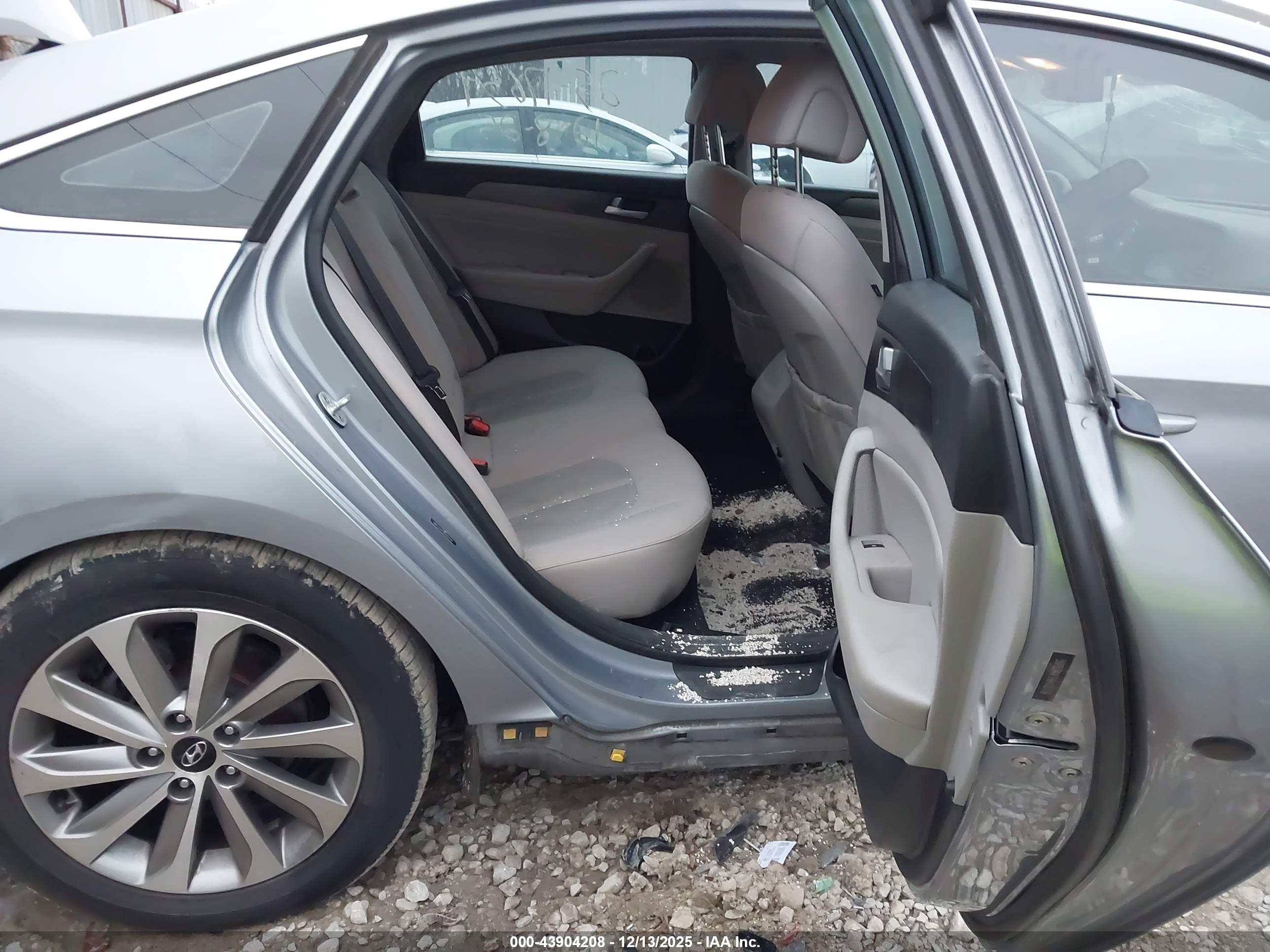 HYUNDAI SONATA image 8