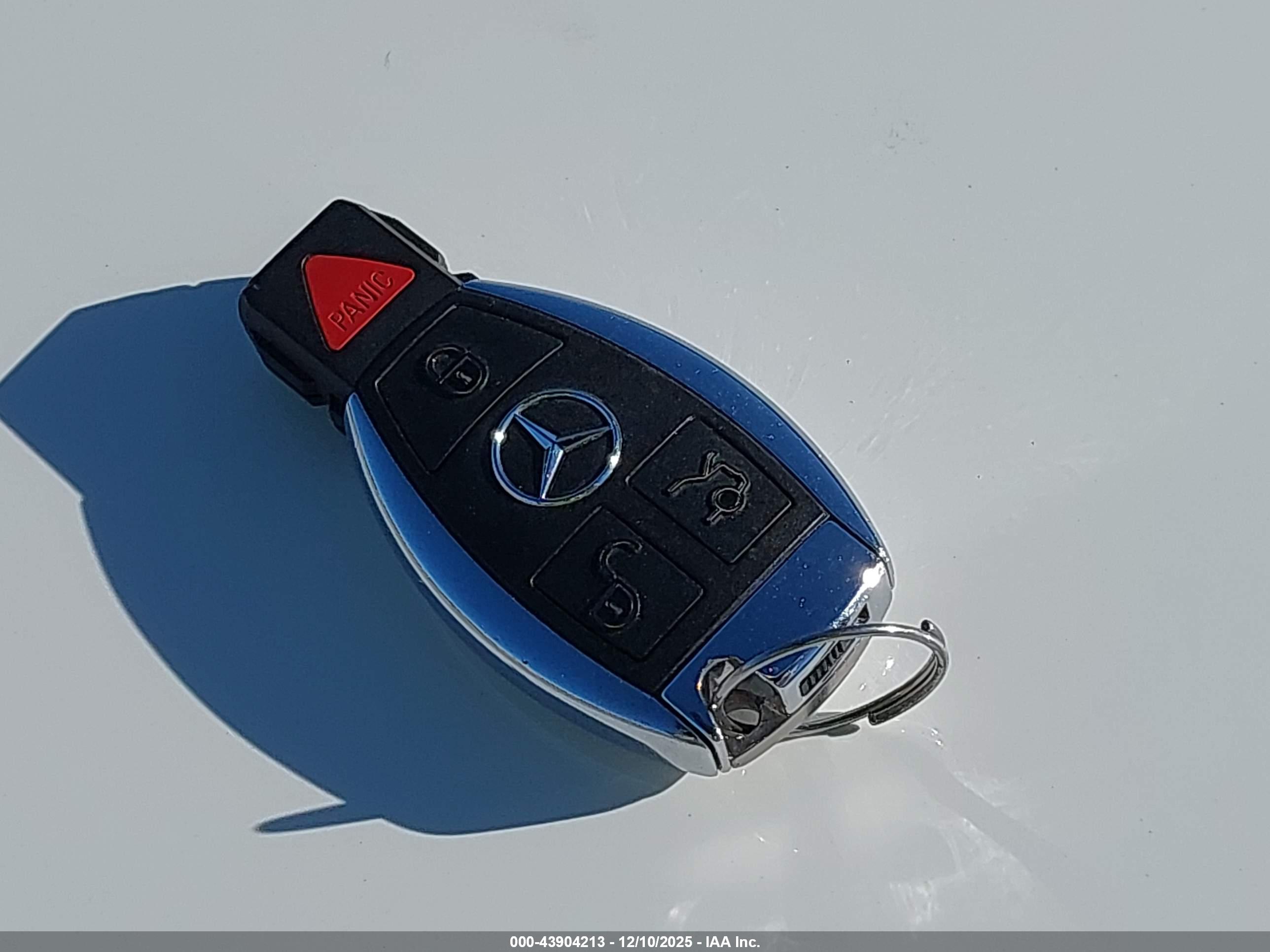 MERCEDES-BENZ GLC image 11