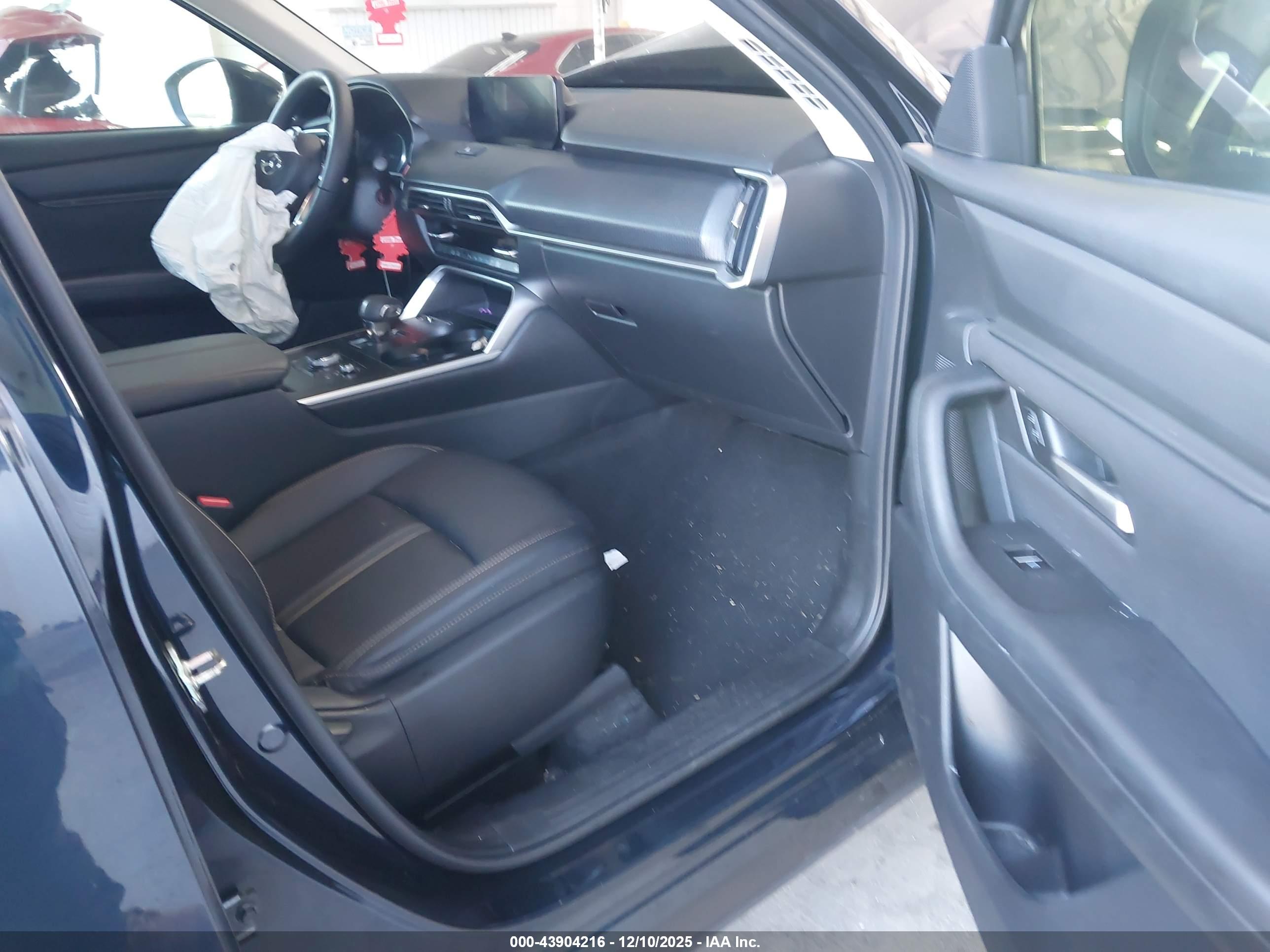 MAZDA CX-90 image 5