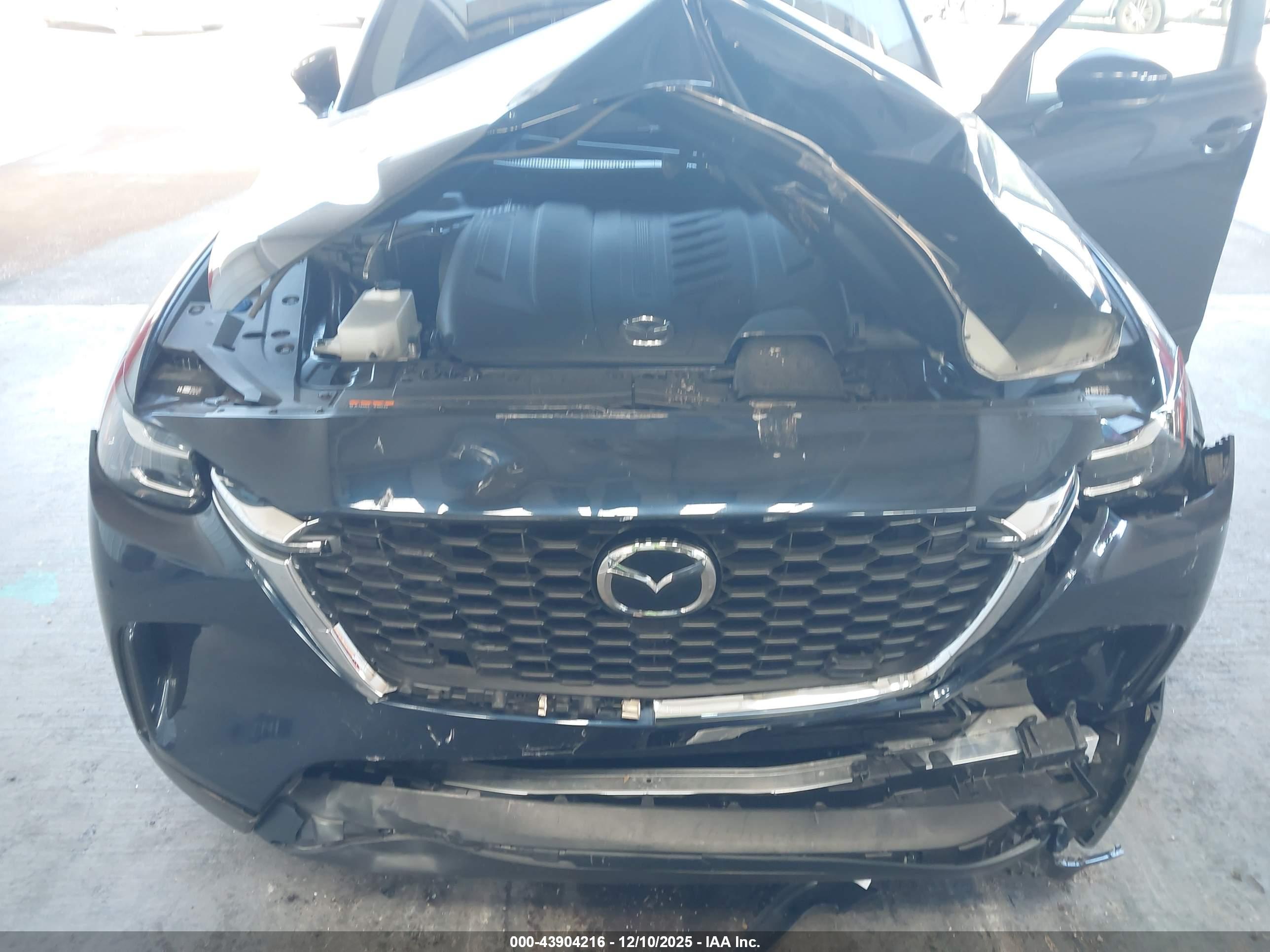 MAZDA CX-90 image 6