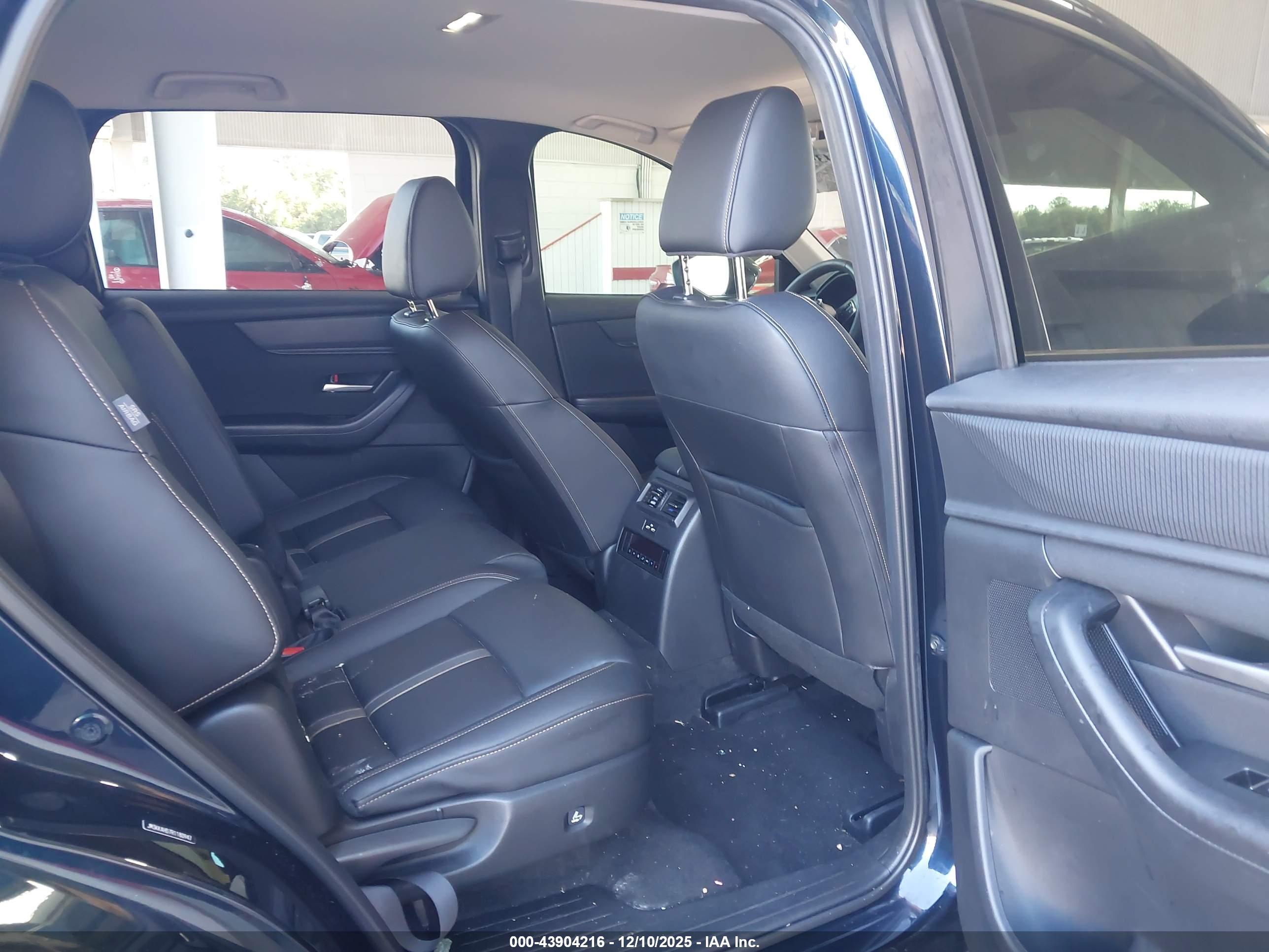 MAZDA CX-90 image 8
