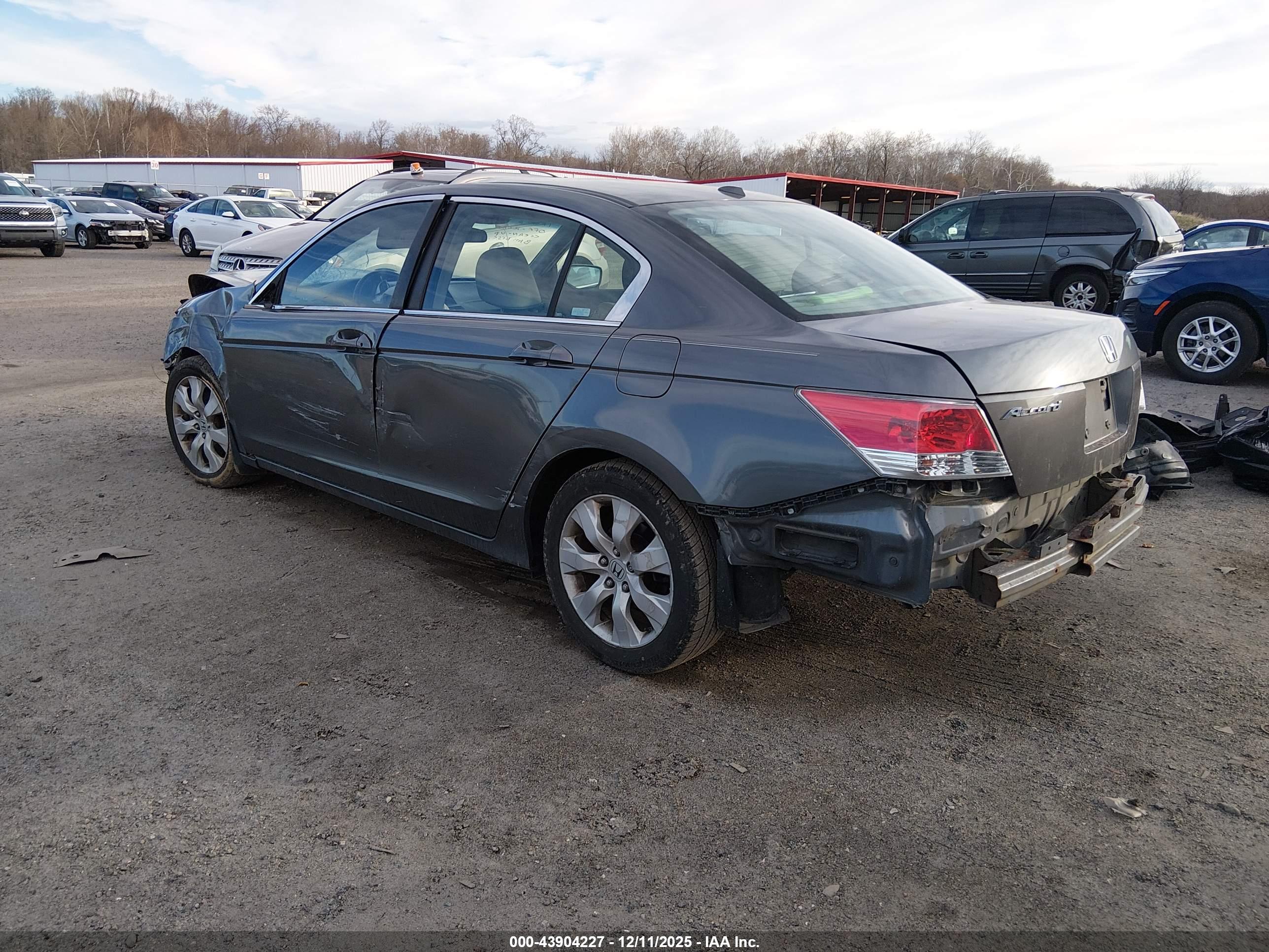 HONDA ACCORD image 3