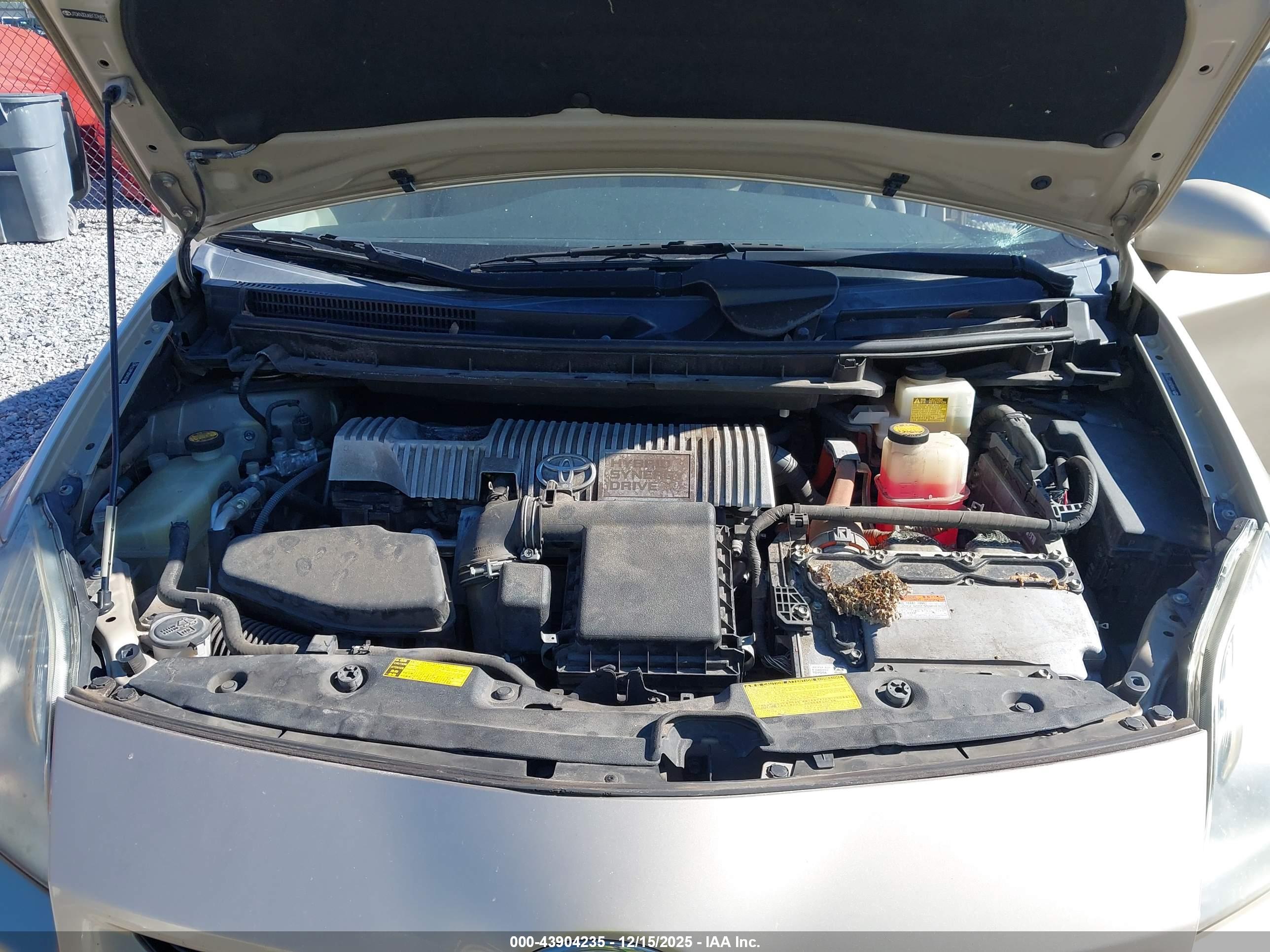 TOYOTA PRIUS image 10