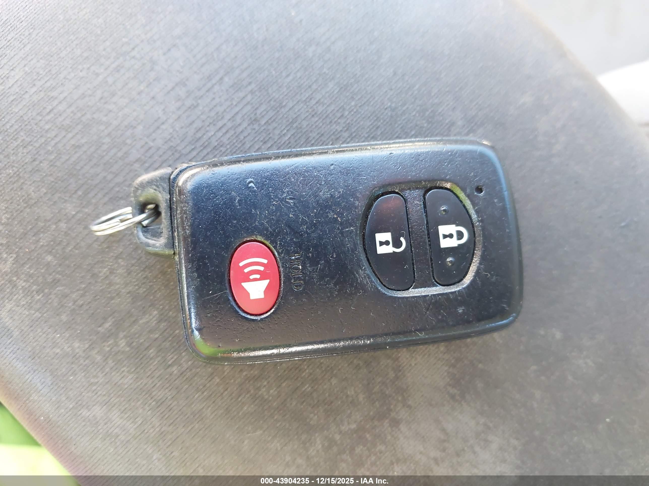 TOYOTA PRIUS image 11
