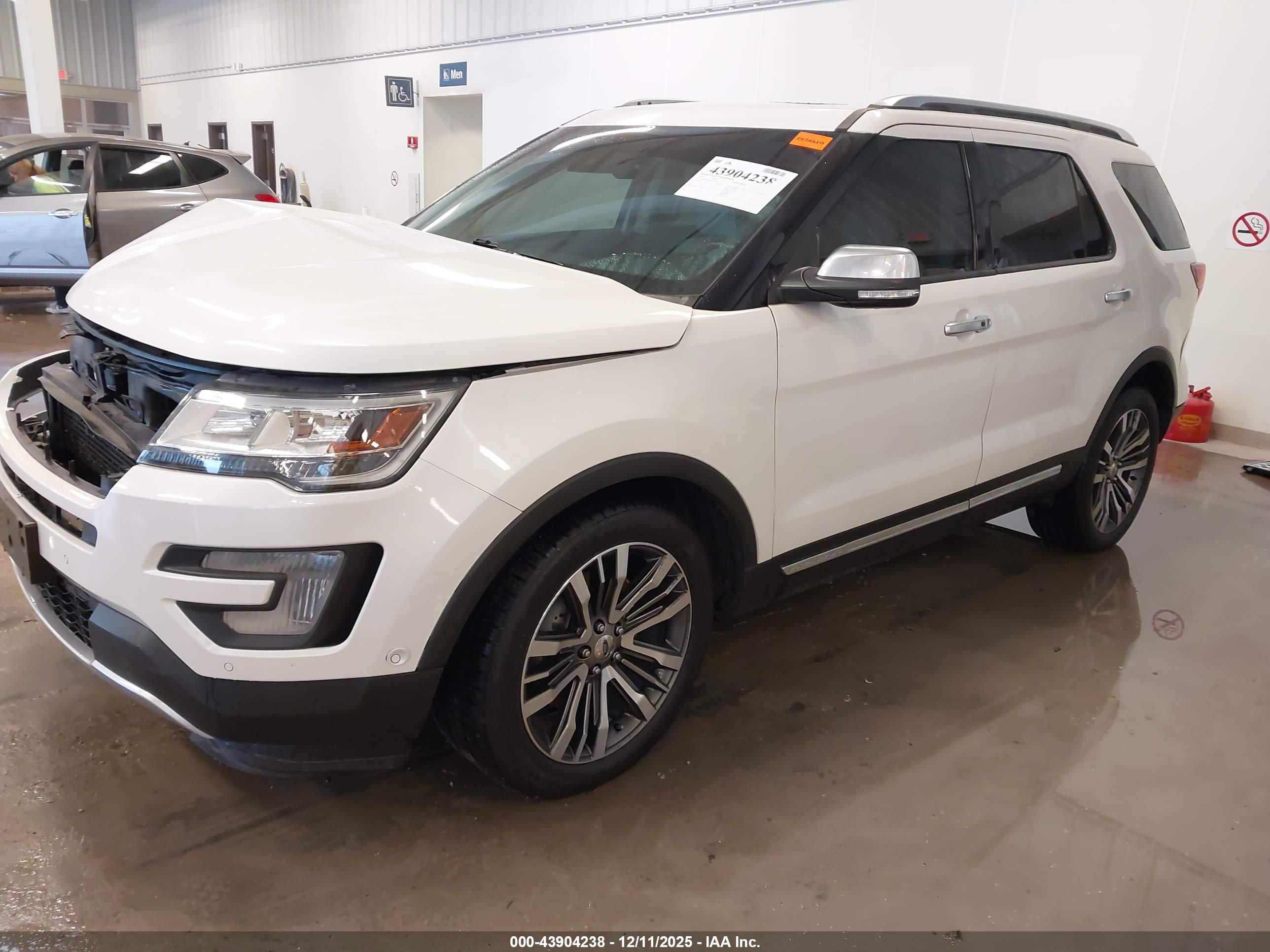 FORD EXPLORER image 2