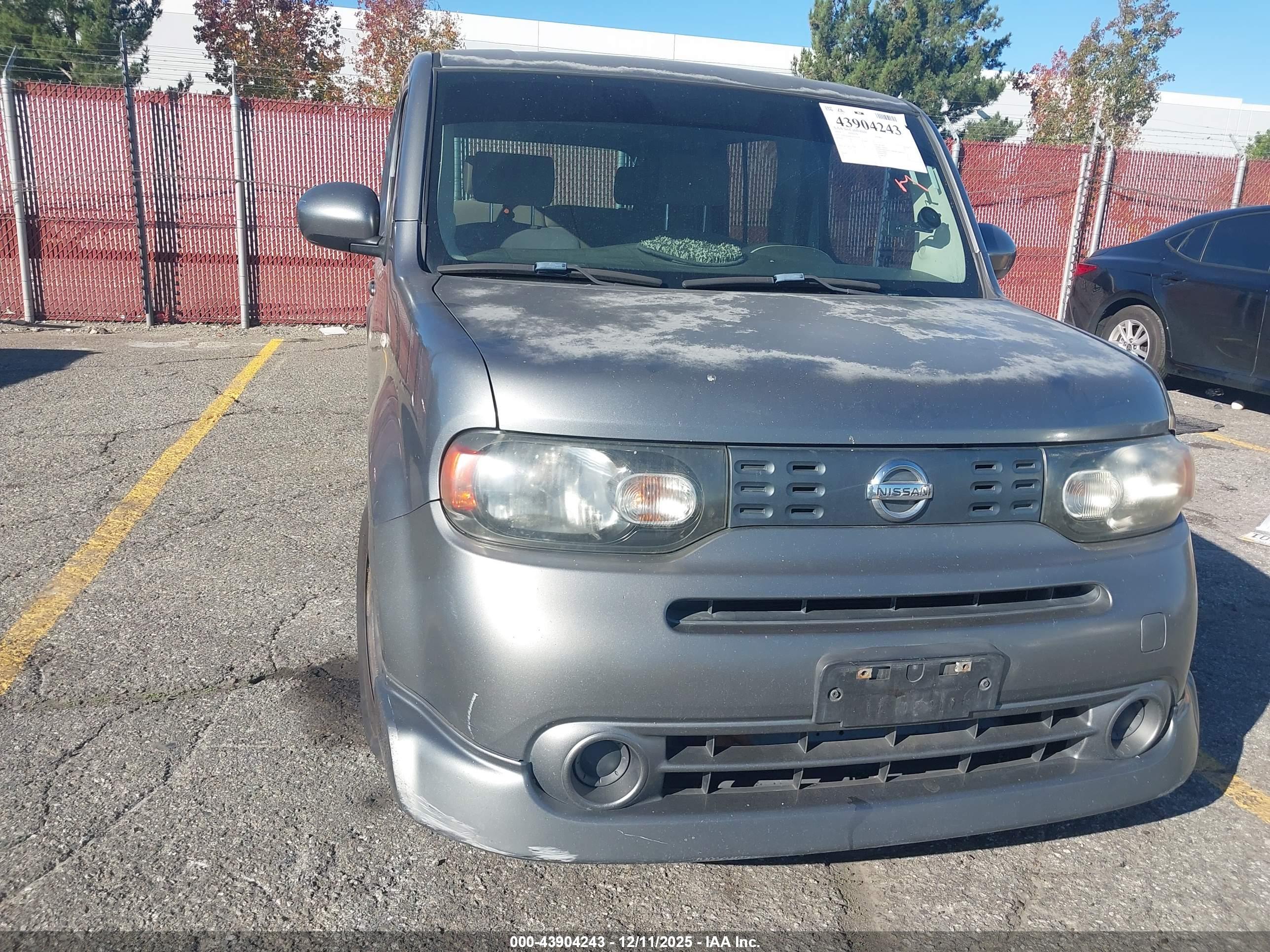 NISSAN CUBE image 6