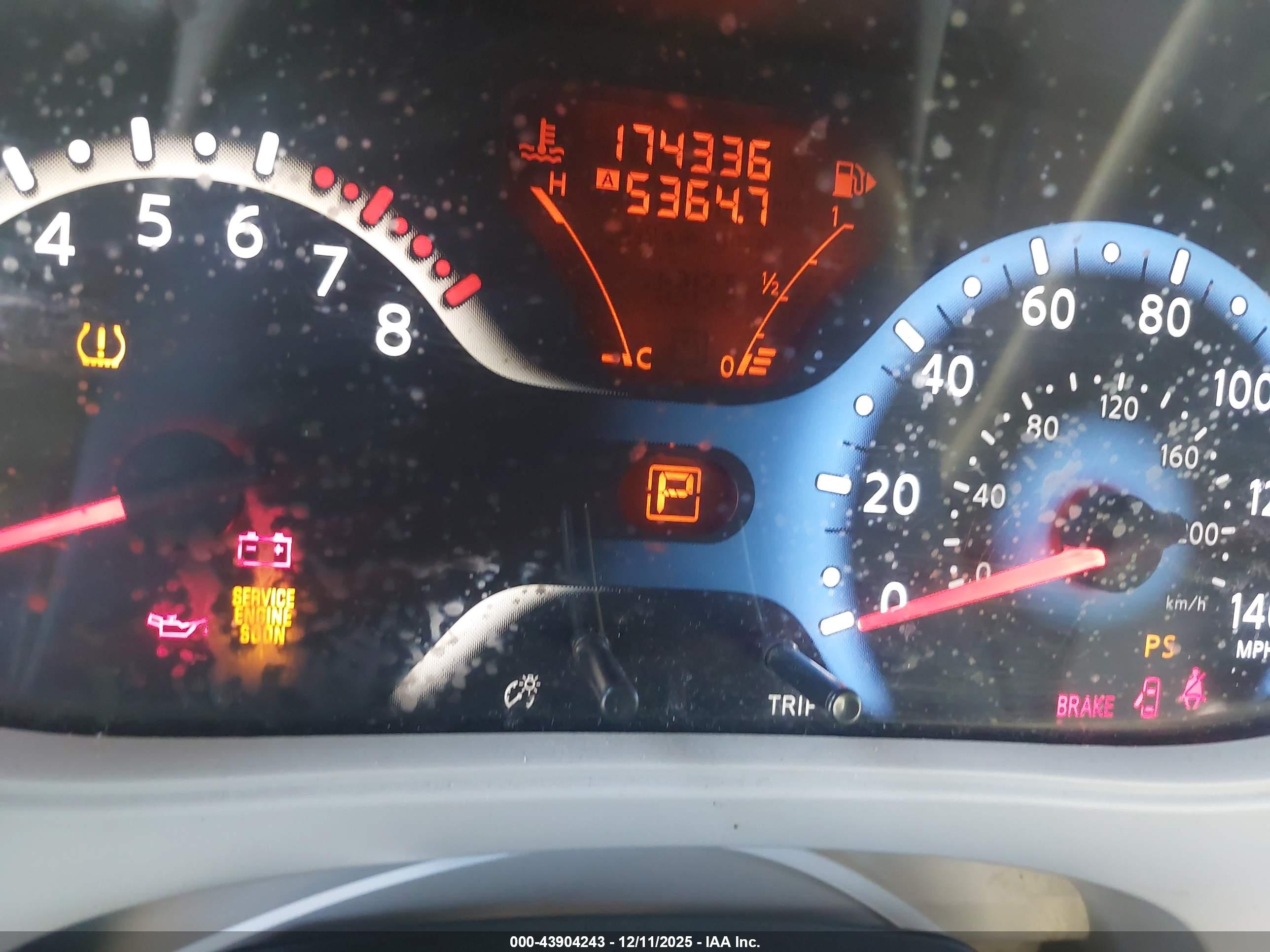 NISSAN CUBE image 7