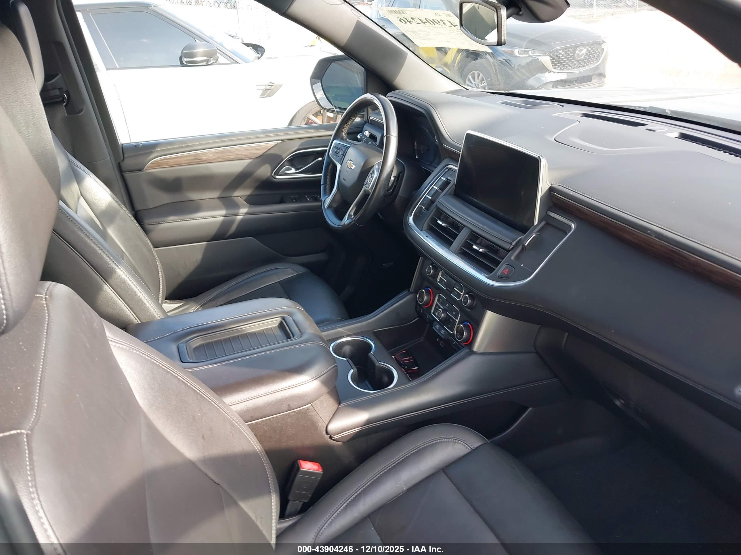 CHEVROLET TAHOE image 5