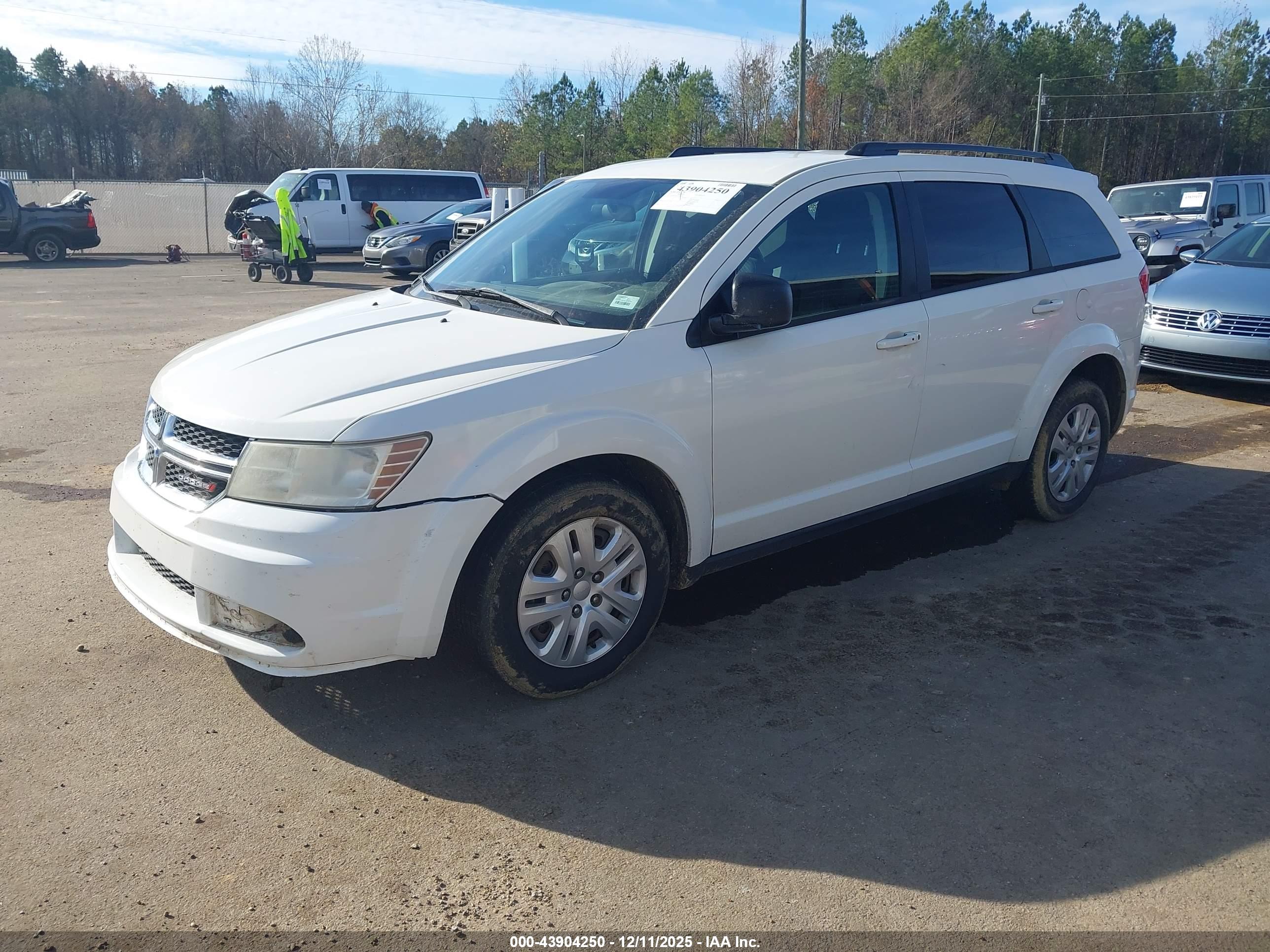 DODGE JOURNEY image 2
