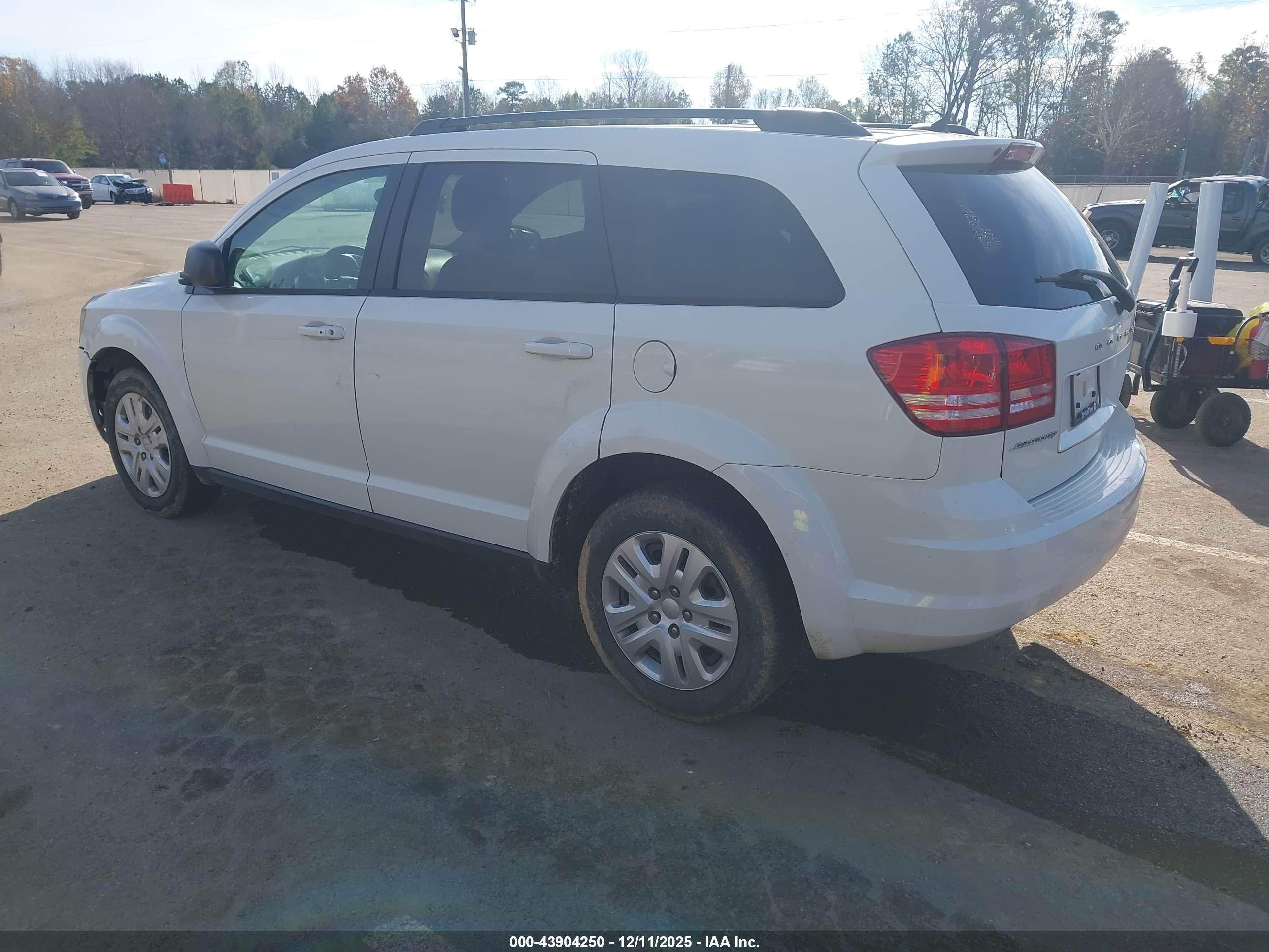 DODGE JOURNEY image 3
