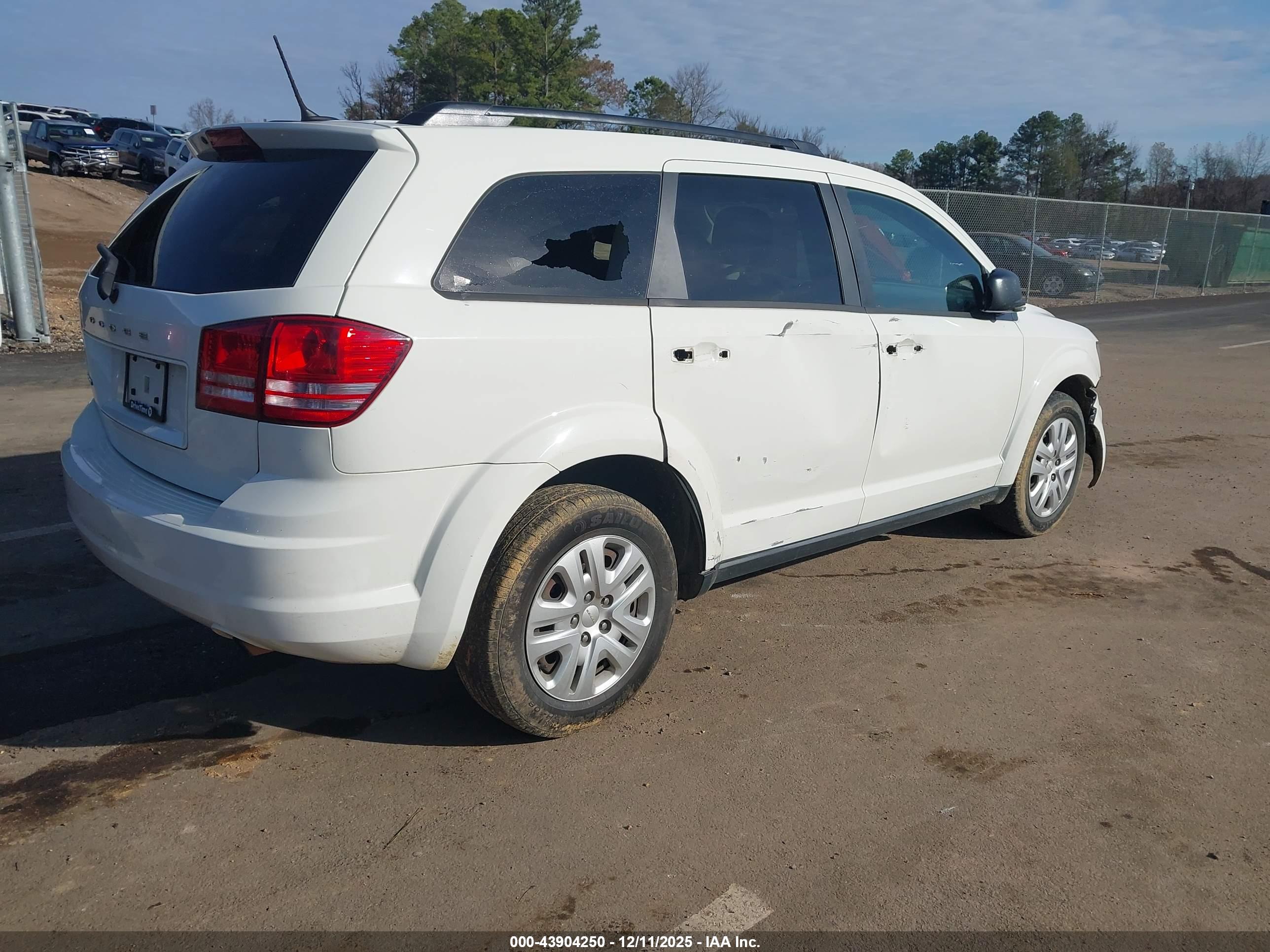 DODGE JOURNEY image 4