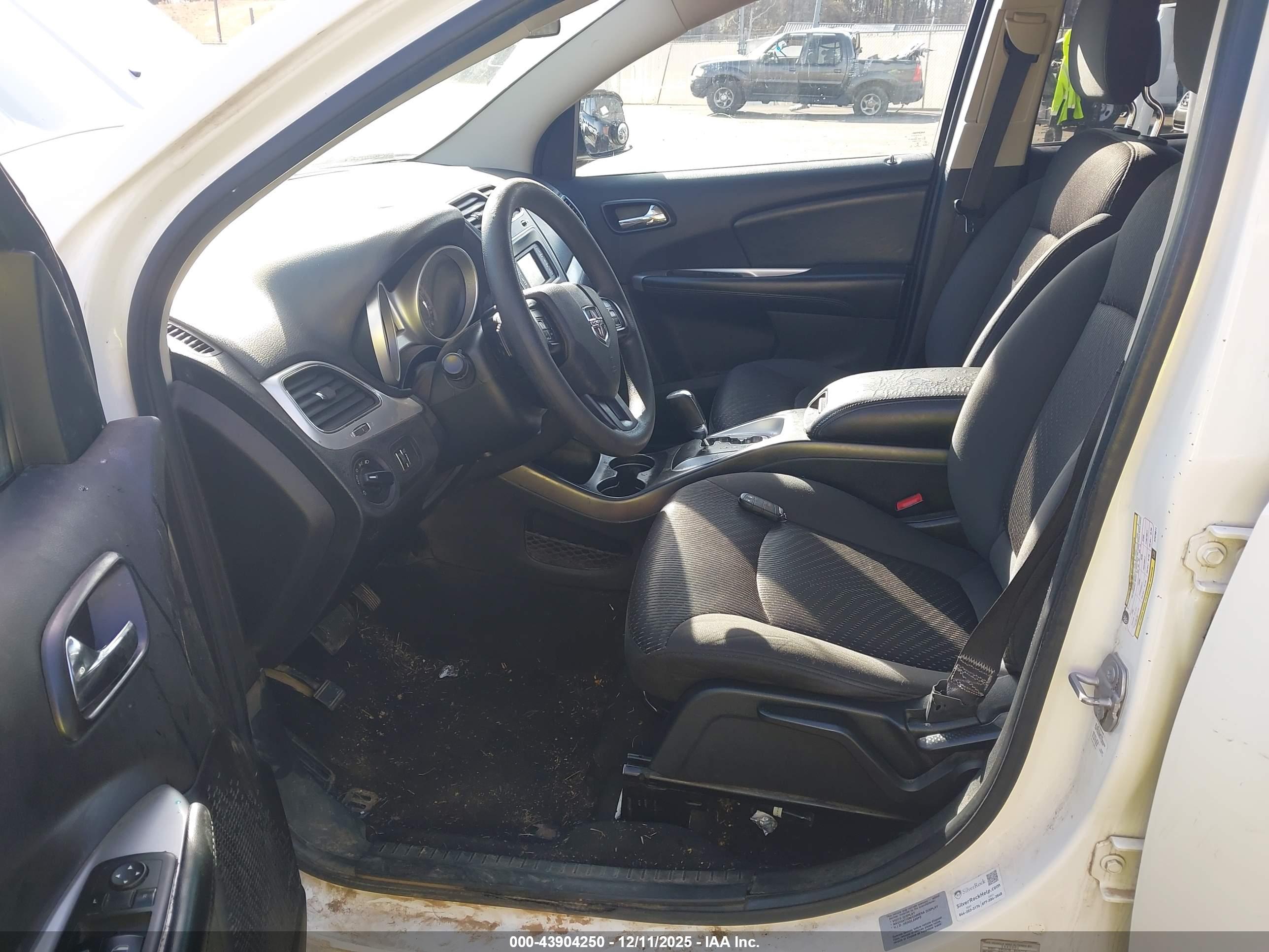 DODGE JOURNEY image 5
