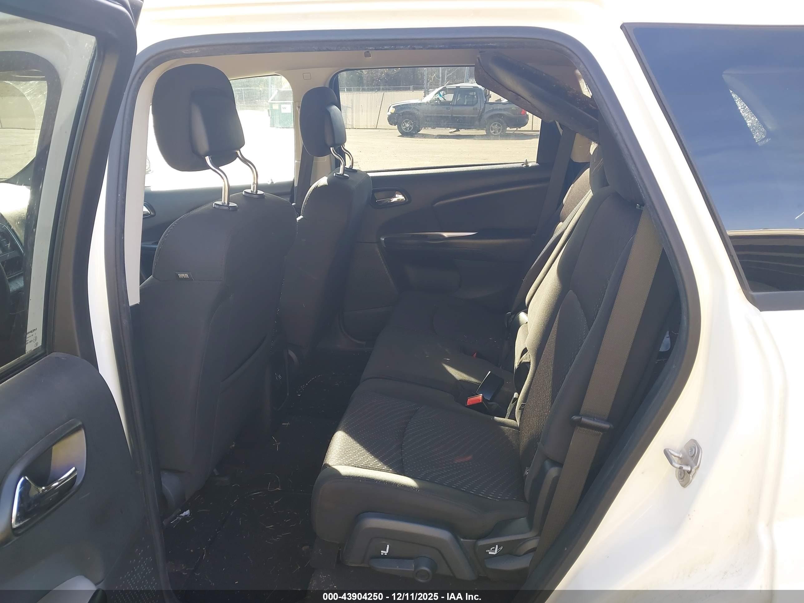 DODGE JOURNEY image 8