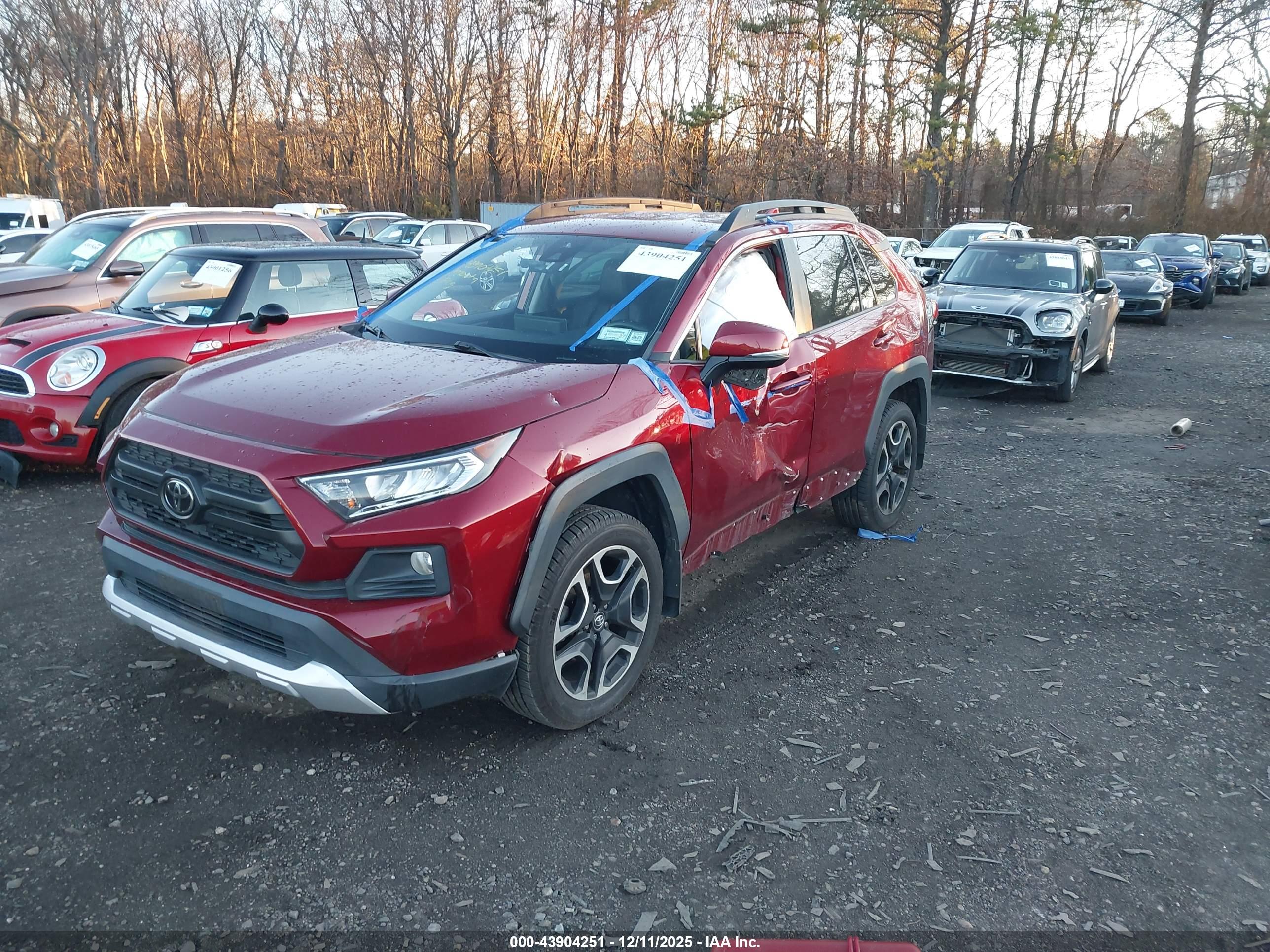 TOYOTA RAV4 image 2