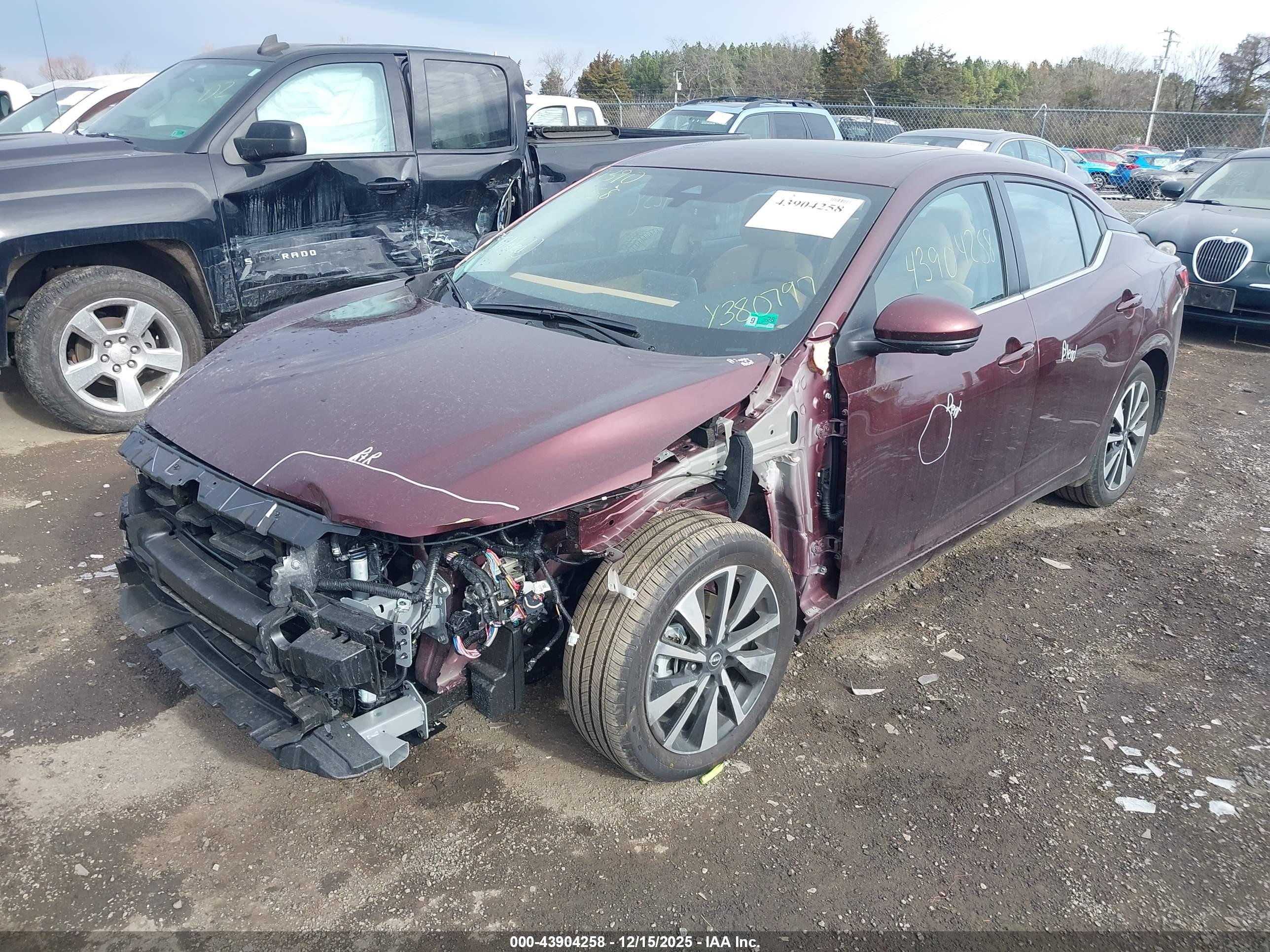 NISSAN SENTRA image 2