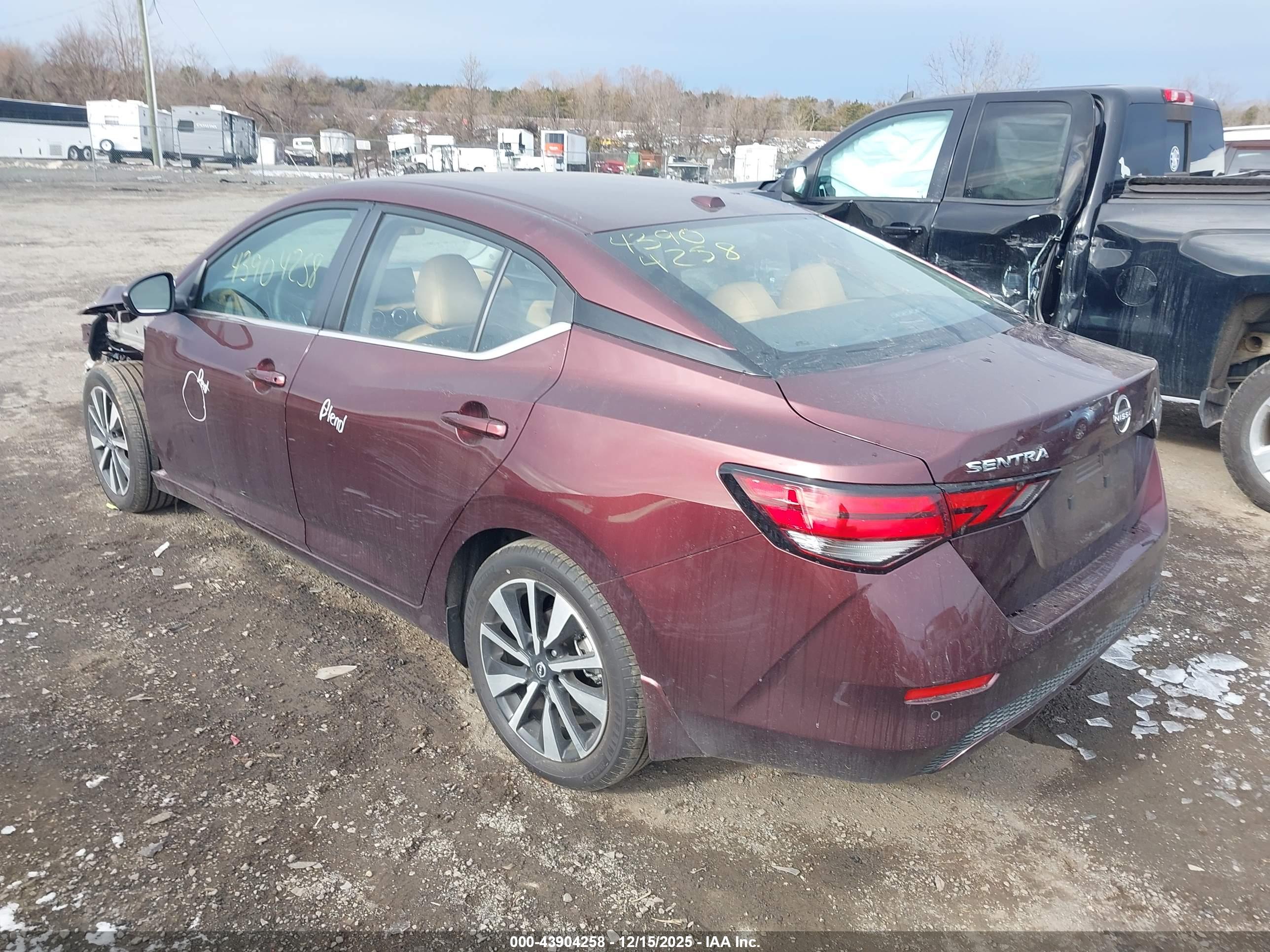 NISSAN SENTRA image 3