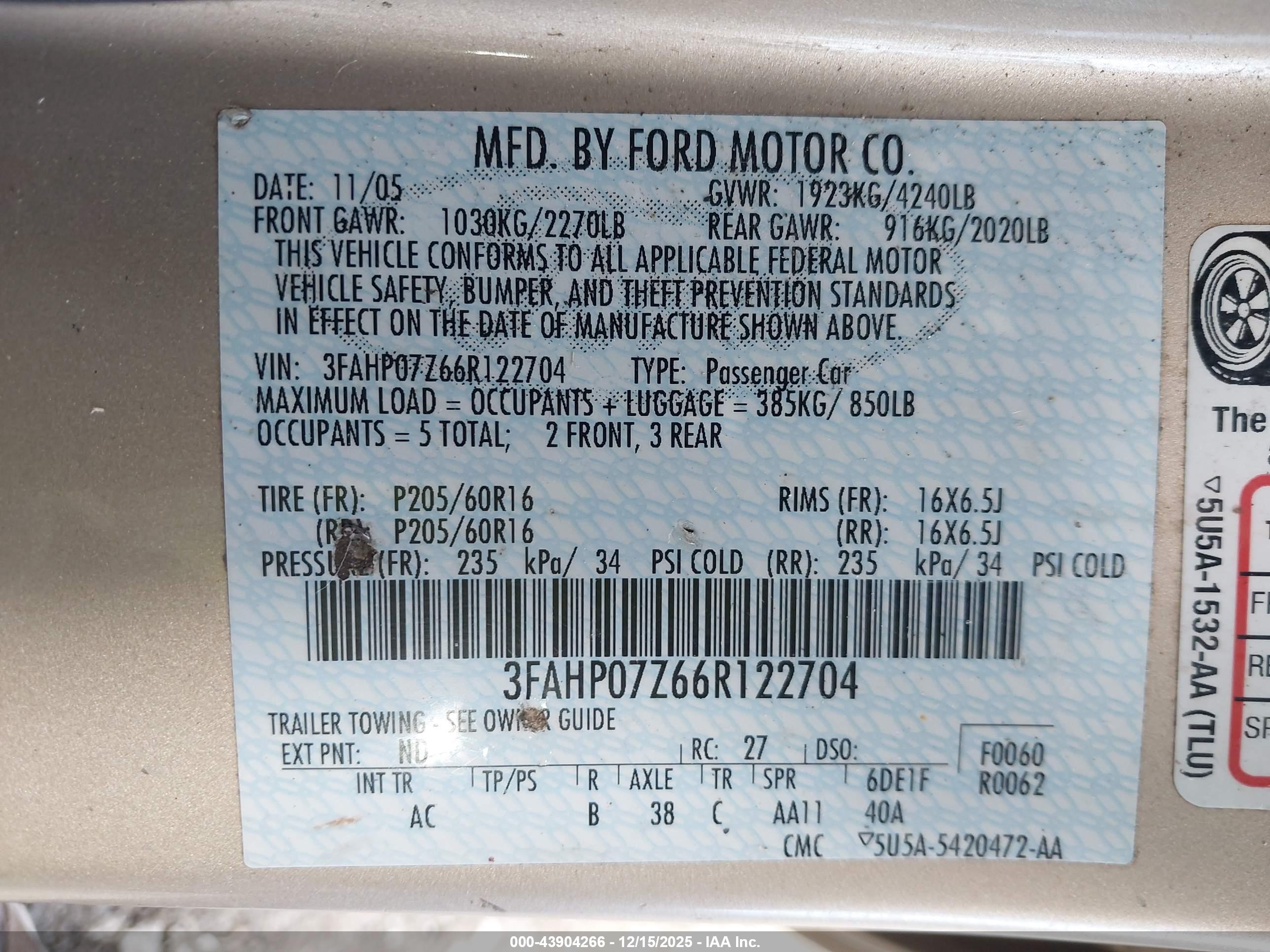 FORD FUSION image 9