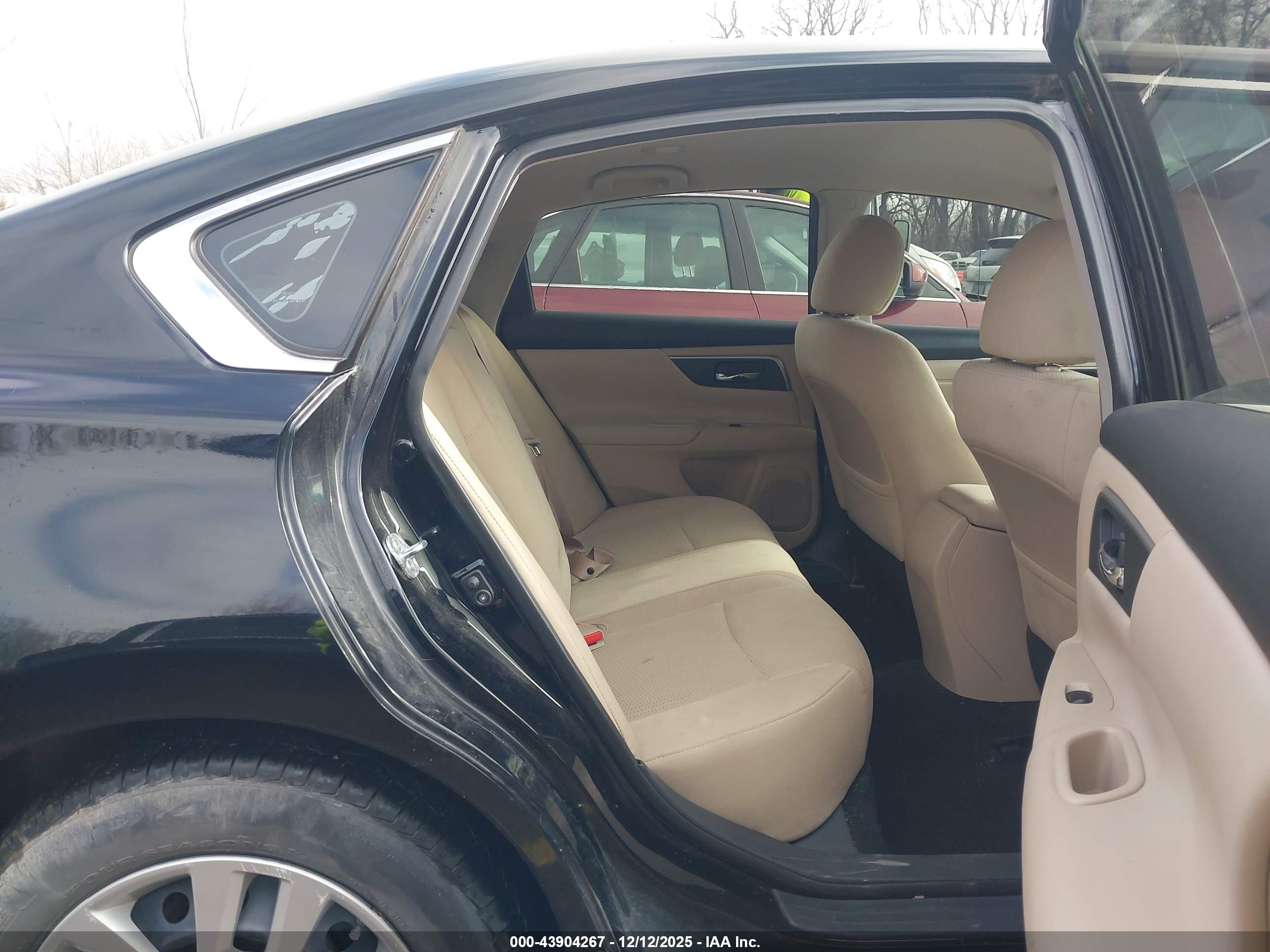NISSAN ALTIMA image 8