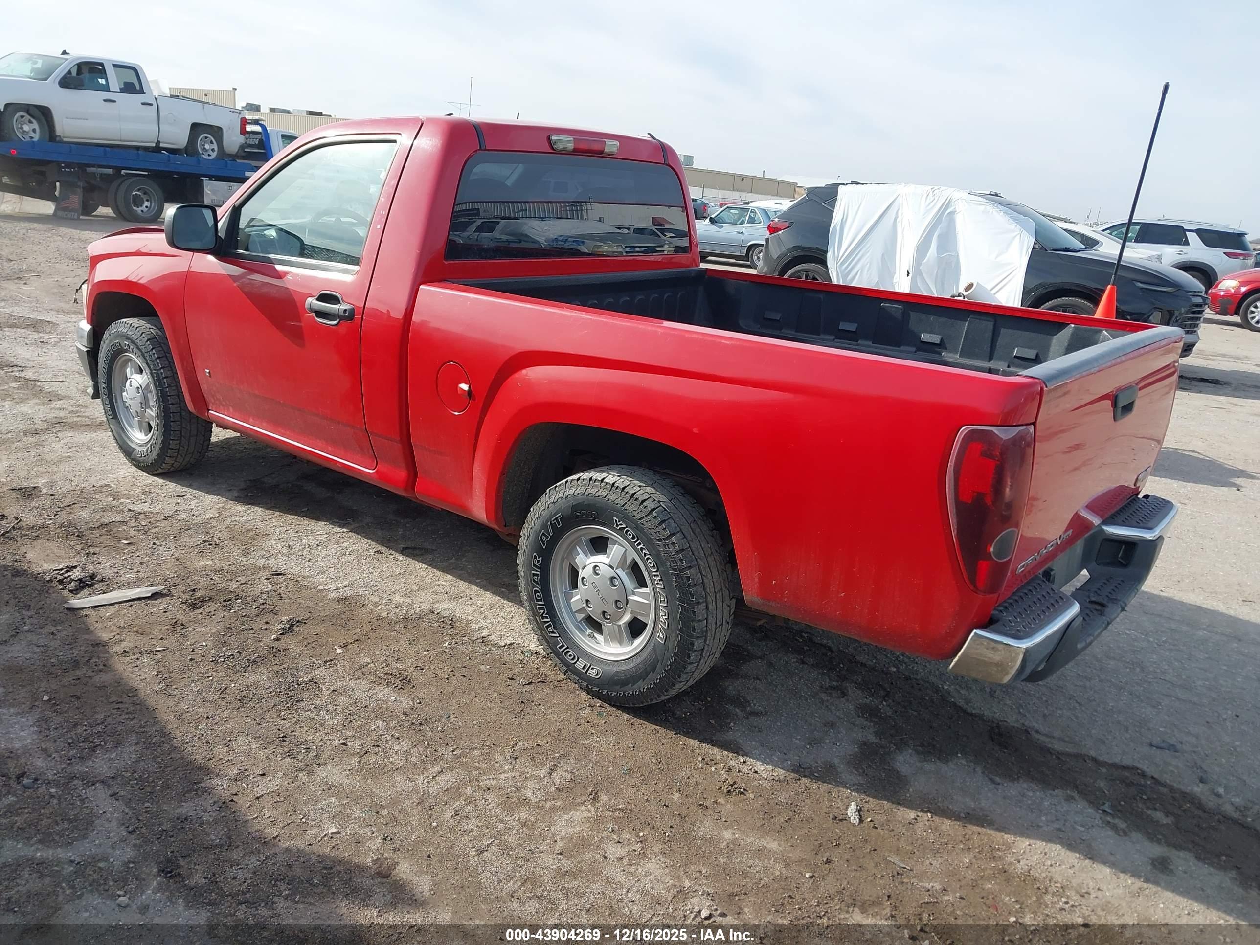 GMC CANYON image 3