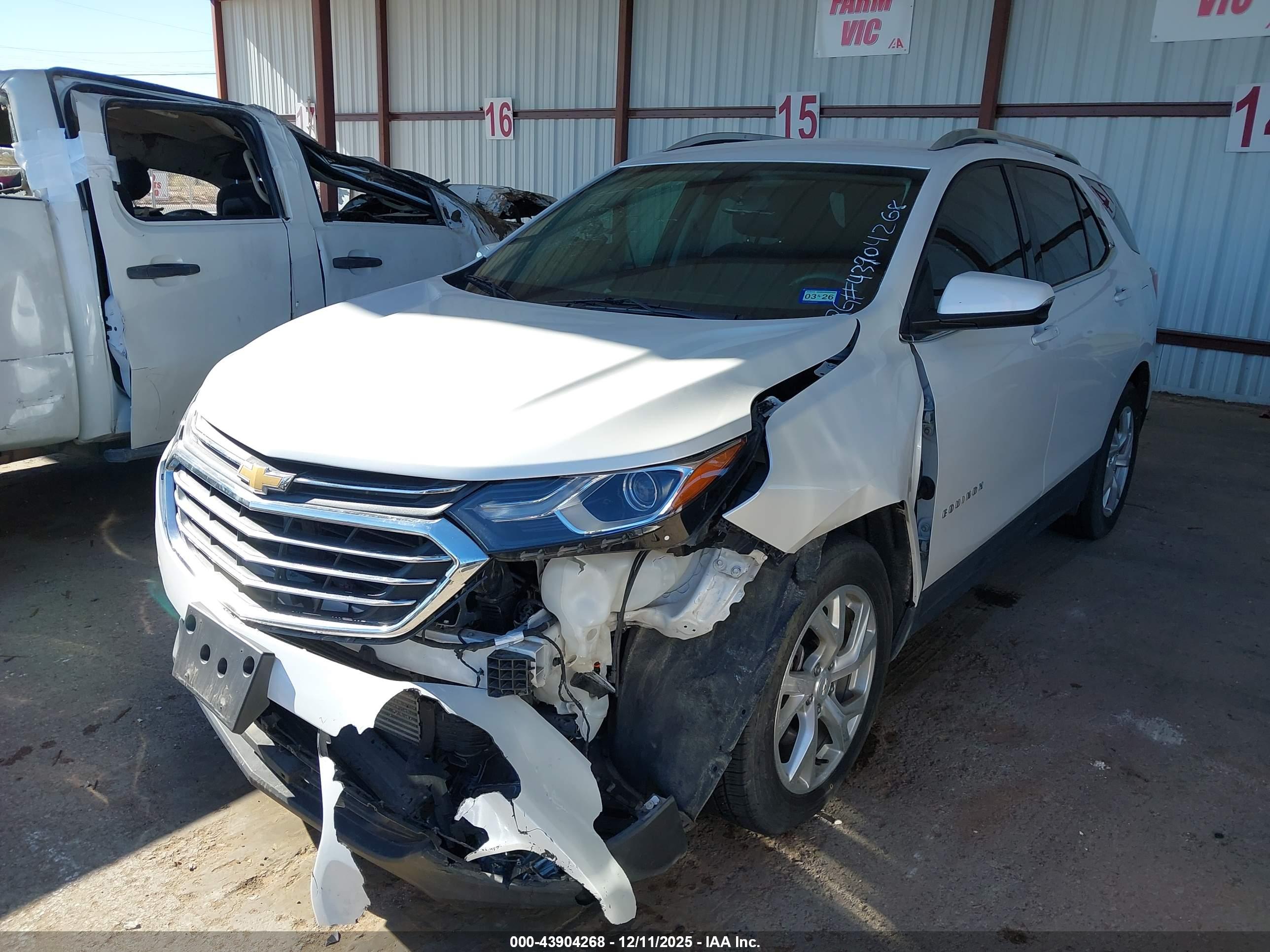 CHEVROLET EQUINOX image 2