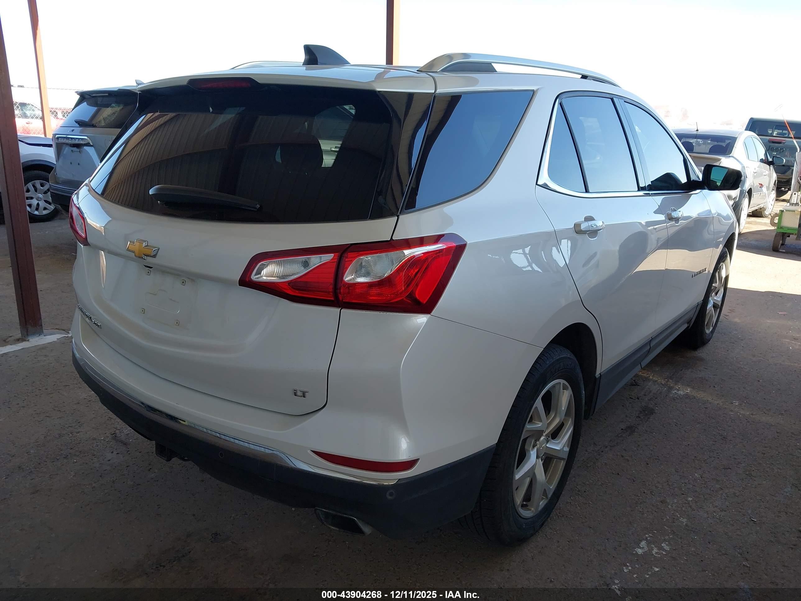 CHEVROLET EQUINOX image 4