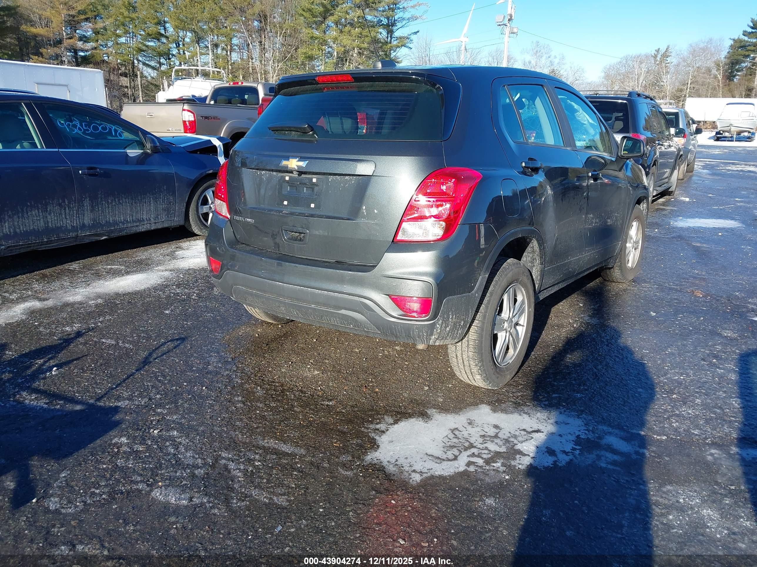 CHEVROLET TRAX image 4