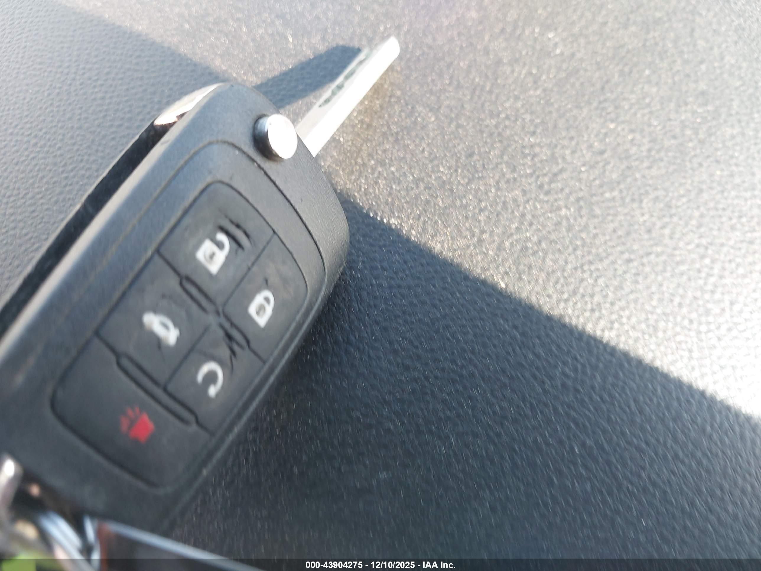 CHEVROLET EQUINOX image 11