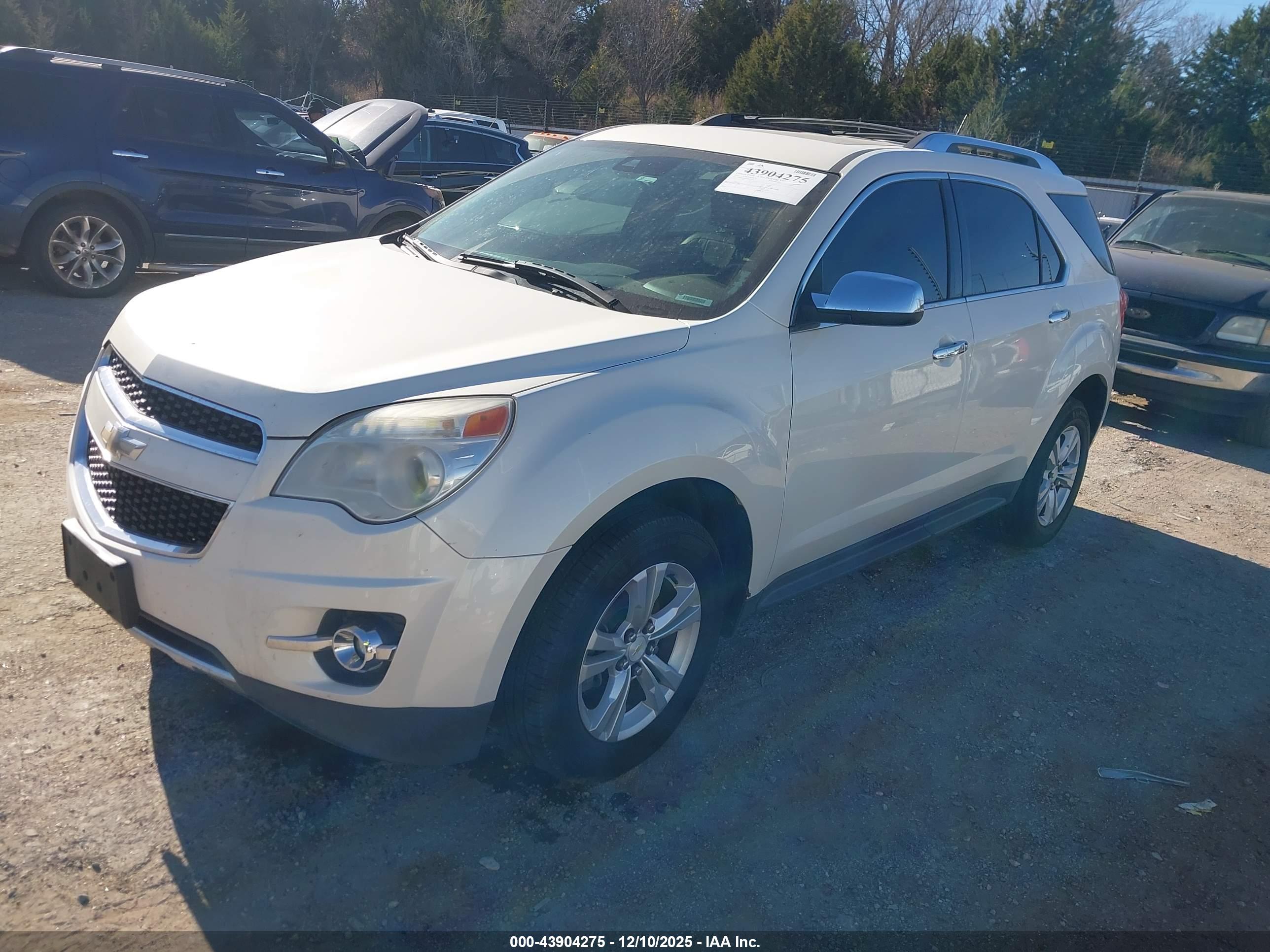 CHEVROLET EQUINOX image 2