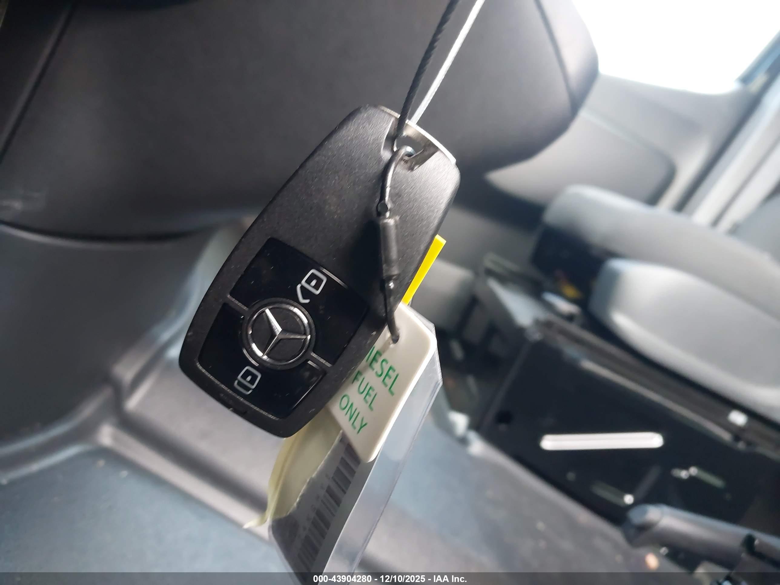MERCEDES-BENZ SPRINTER image 11